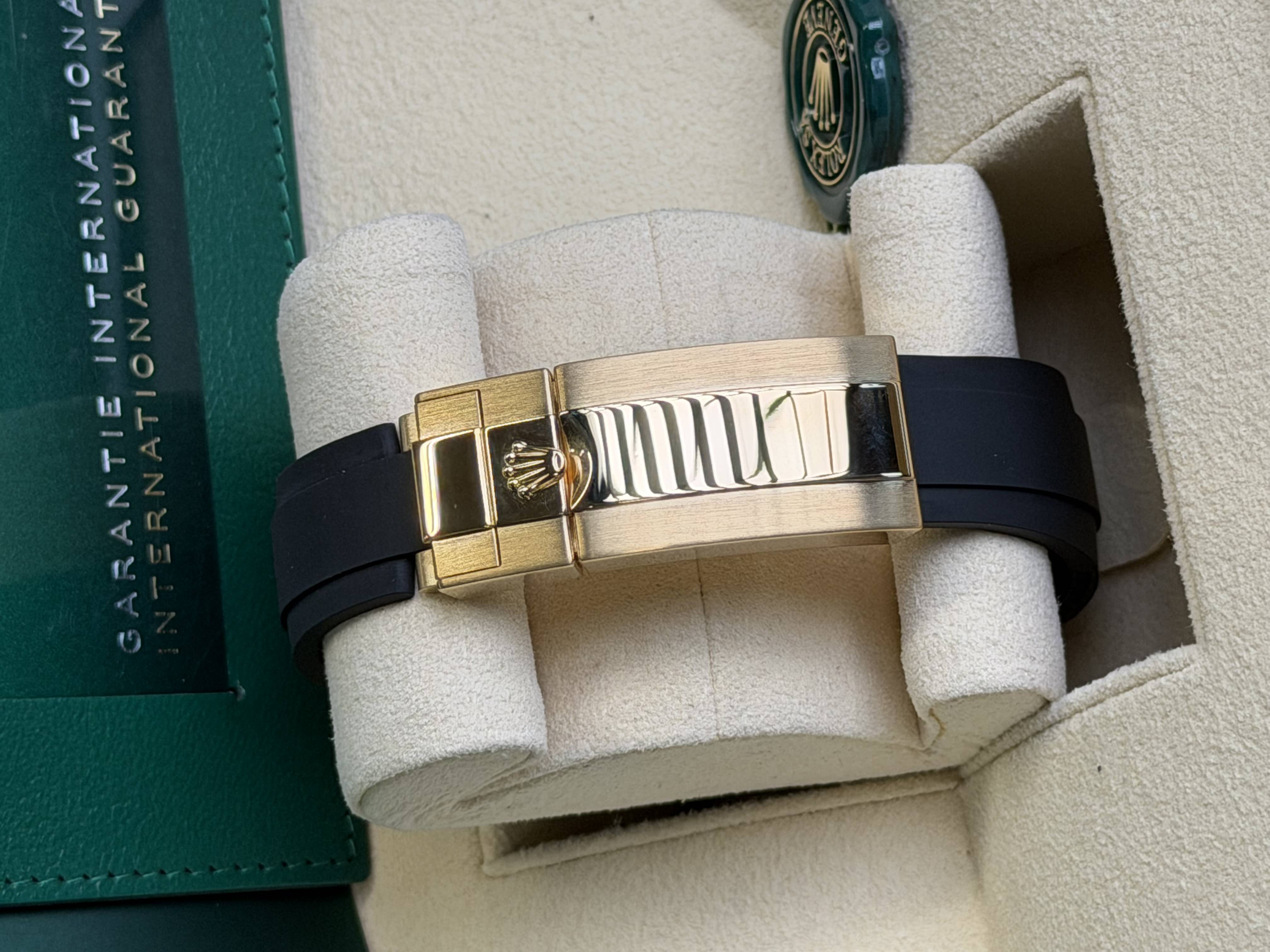 Watchrr - Authentic luxury watch