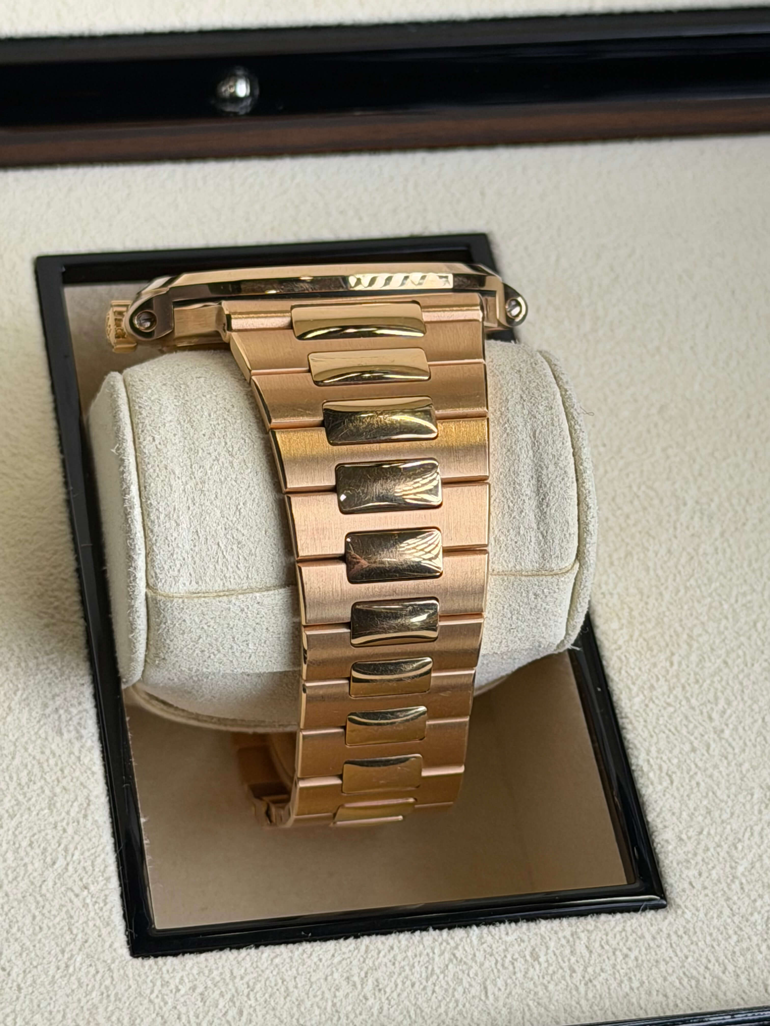 Watchrr - Authentic luxury watch