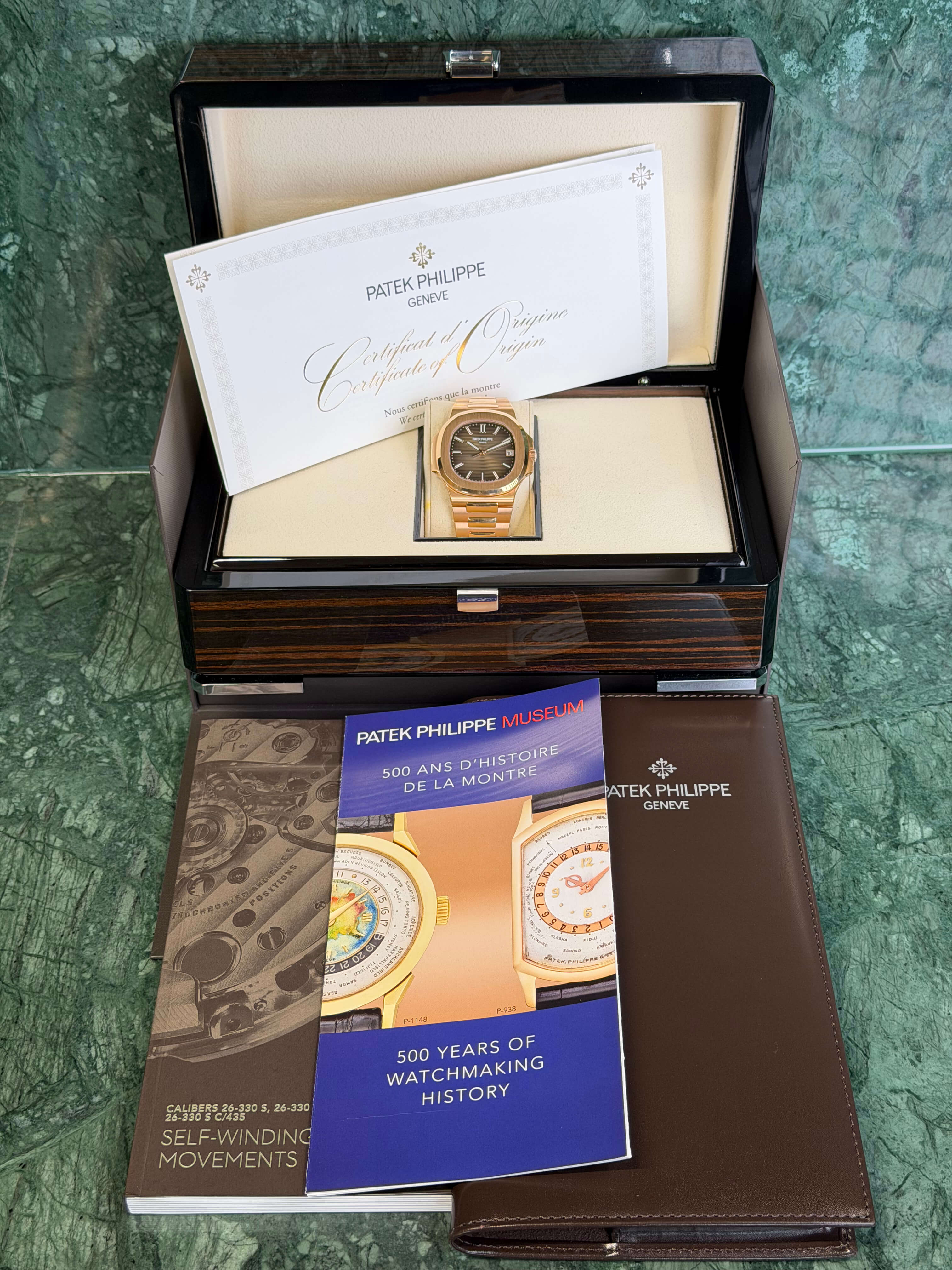Watchrr - Authentic luxury watch
