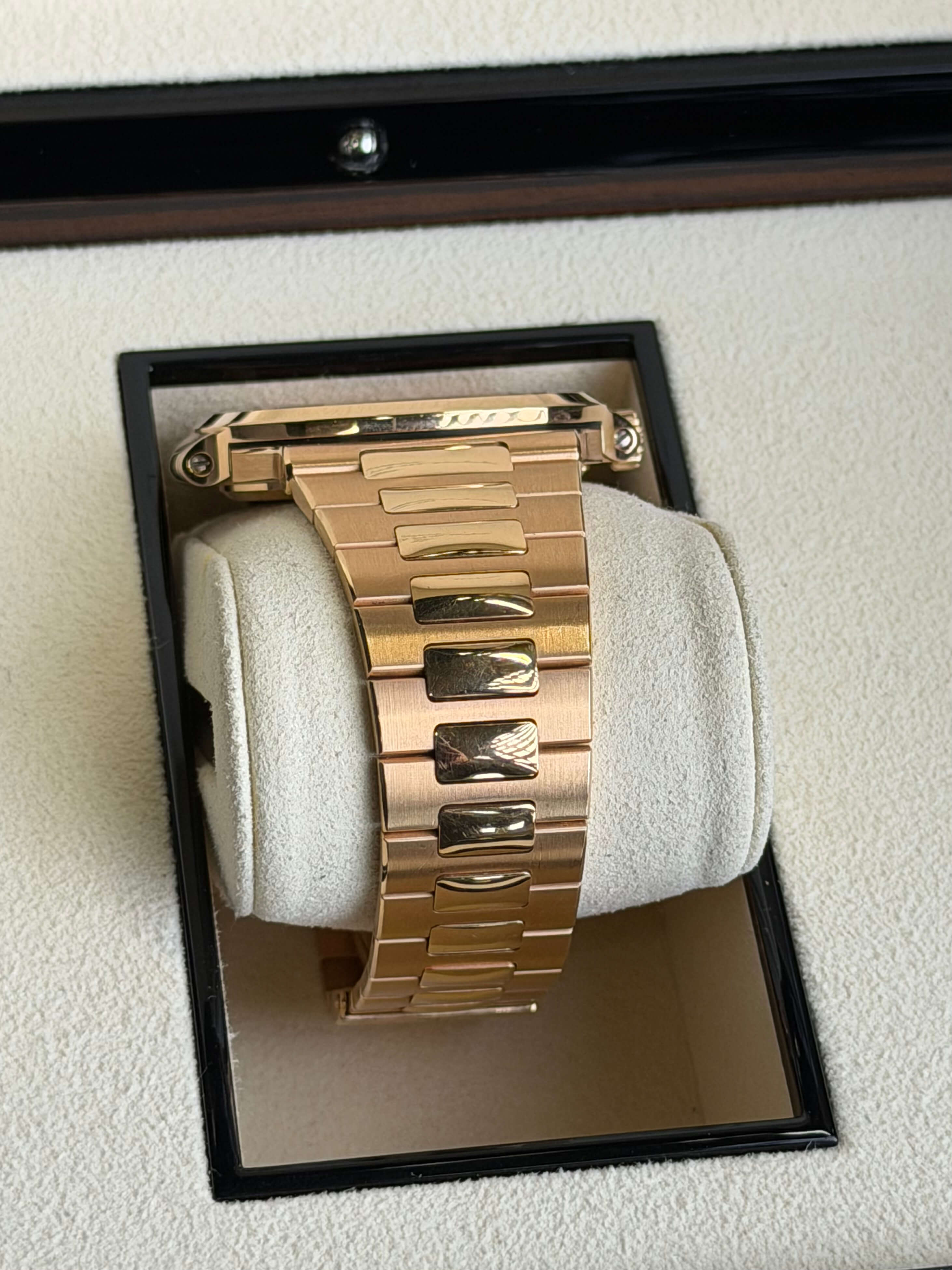 Watchrr - Authentic luxury watch