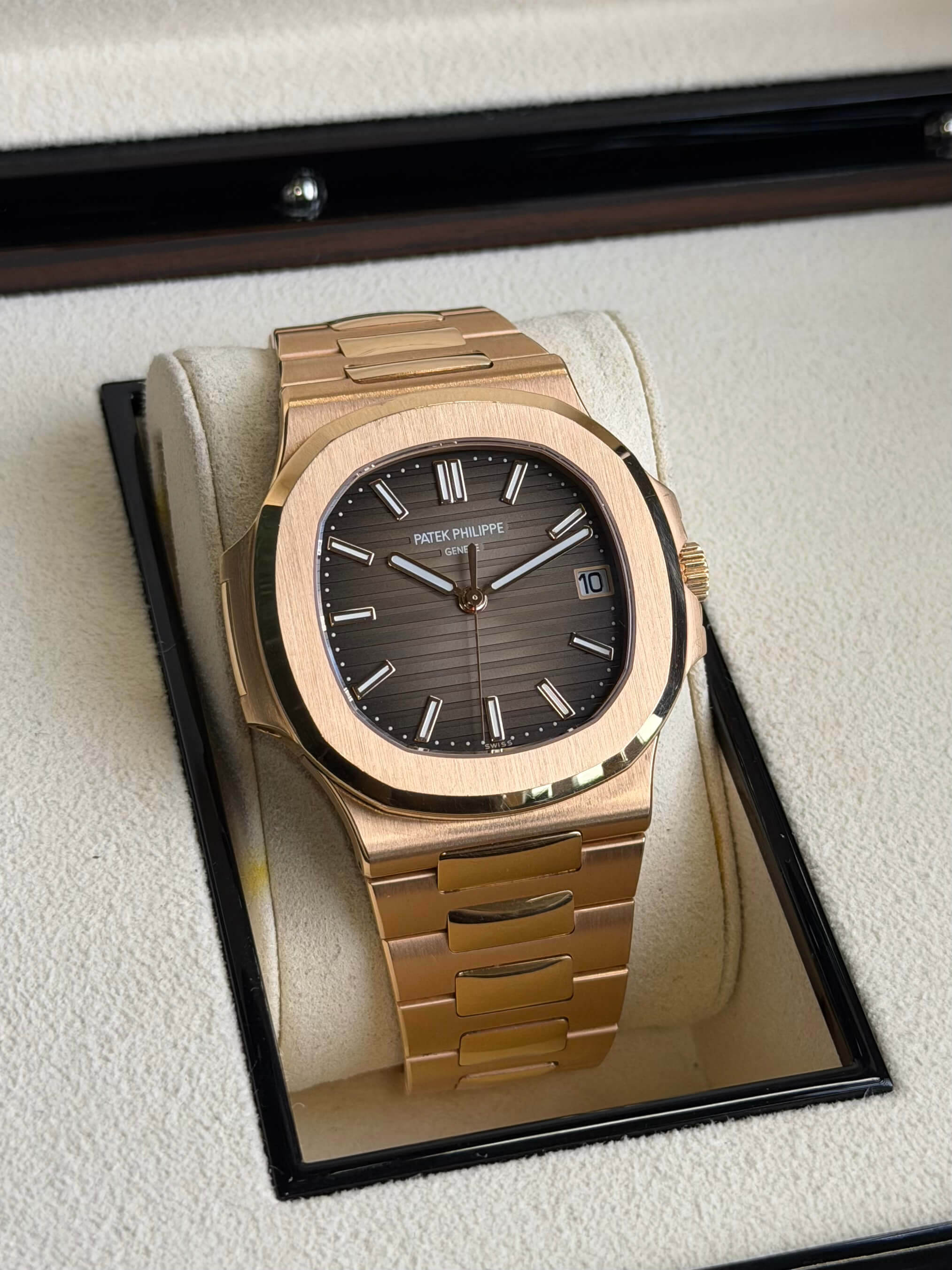 Watchrr - Authentic luxury watch