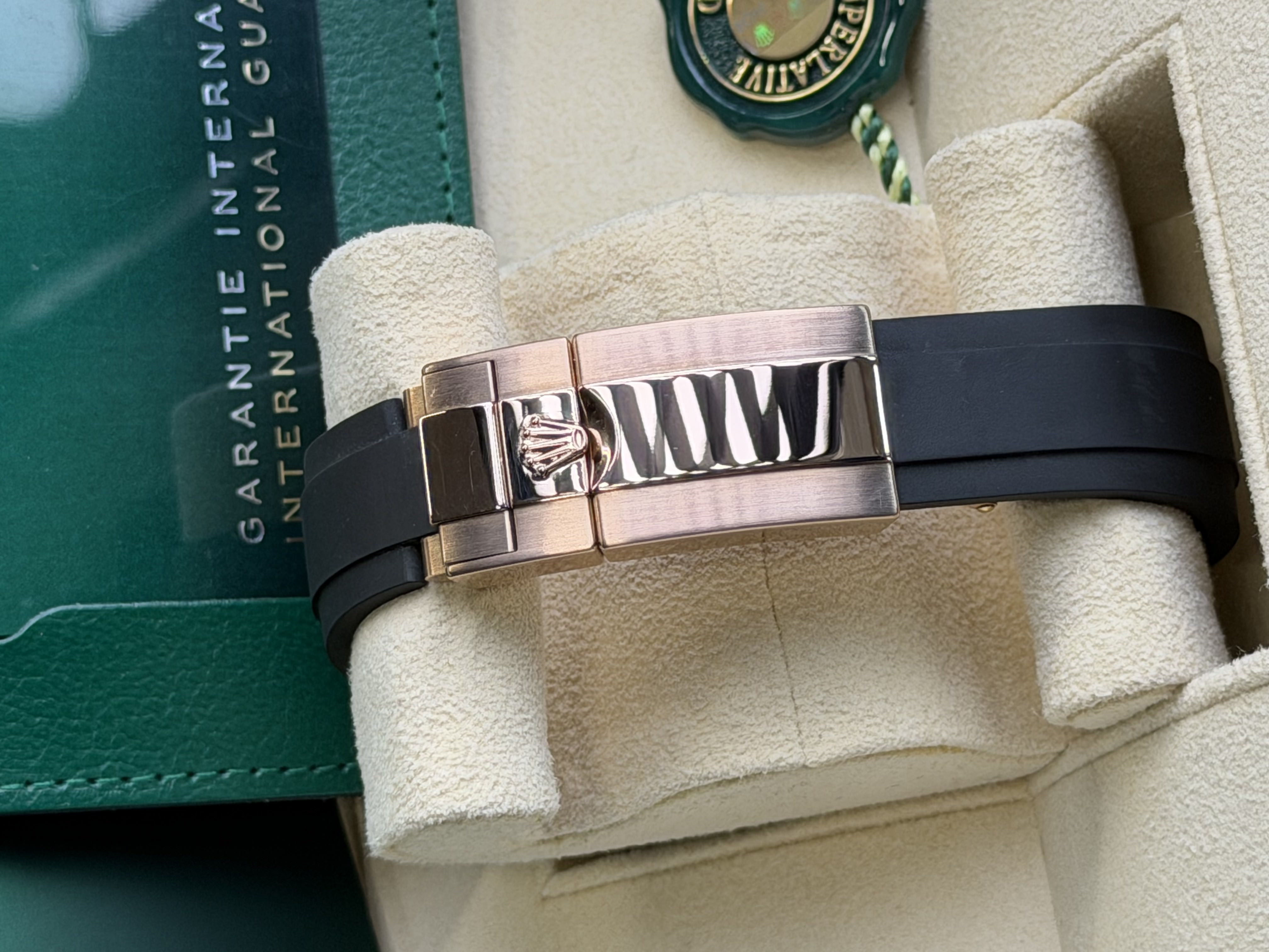 Watchrr - Authentic luxury watch
