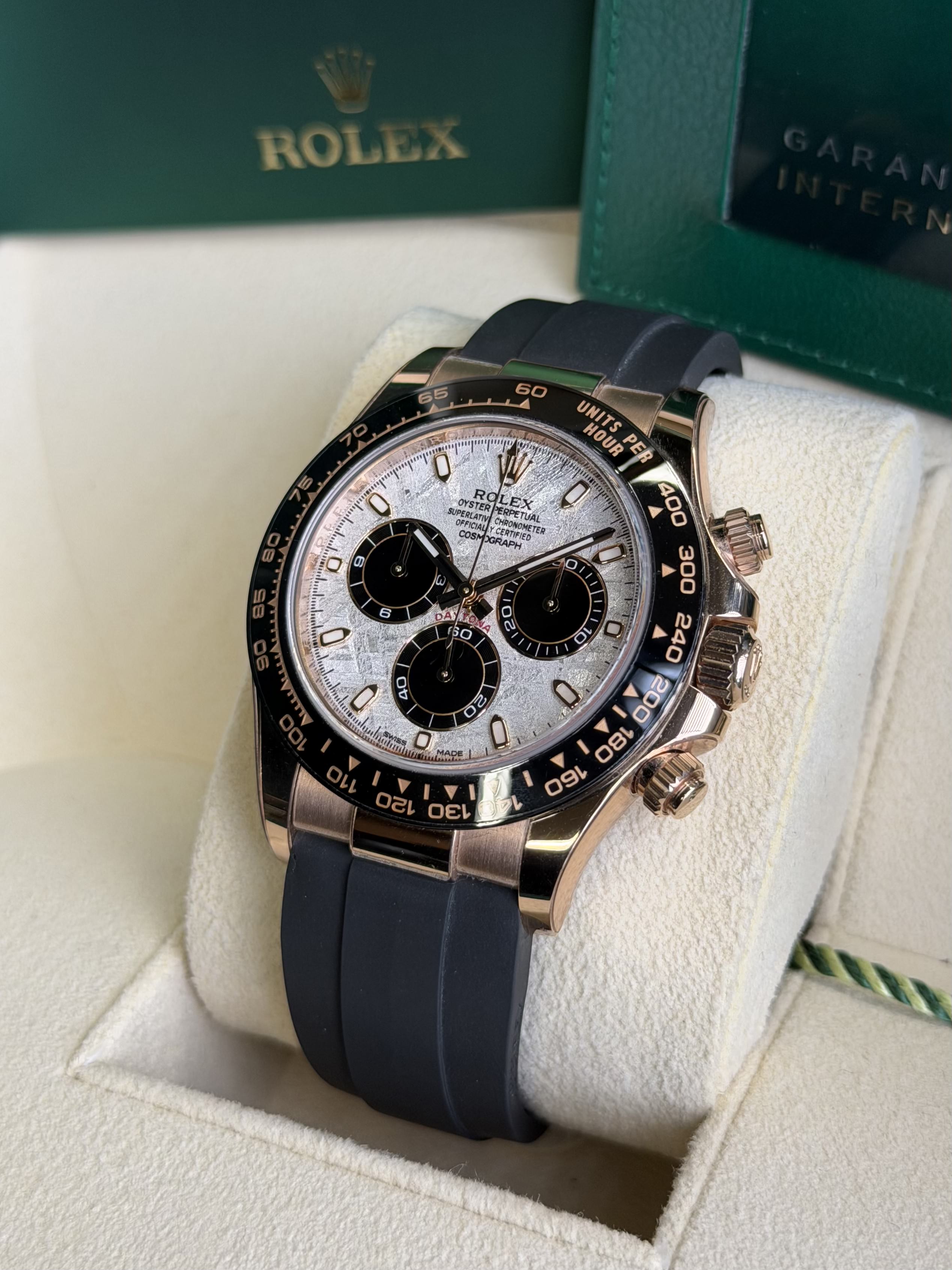 Watchrr - Authentic luxury watch