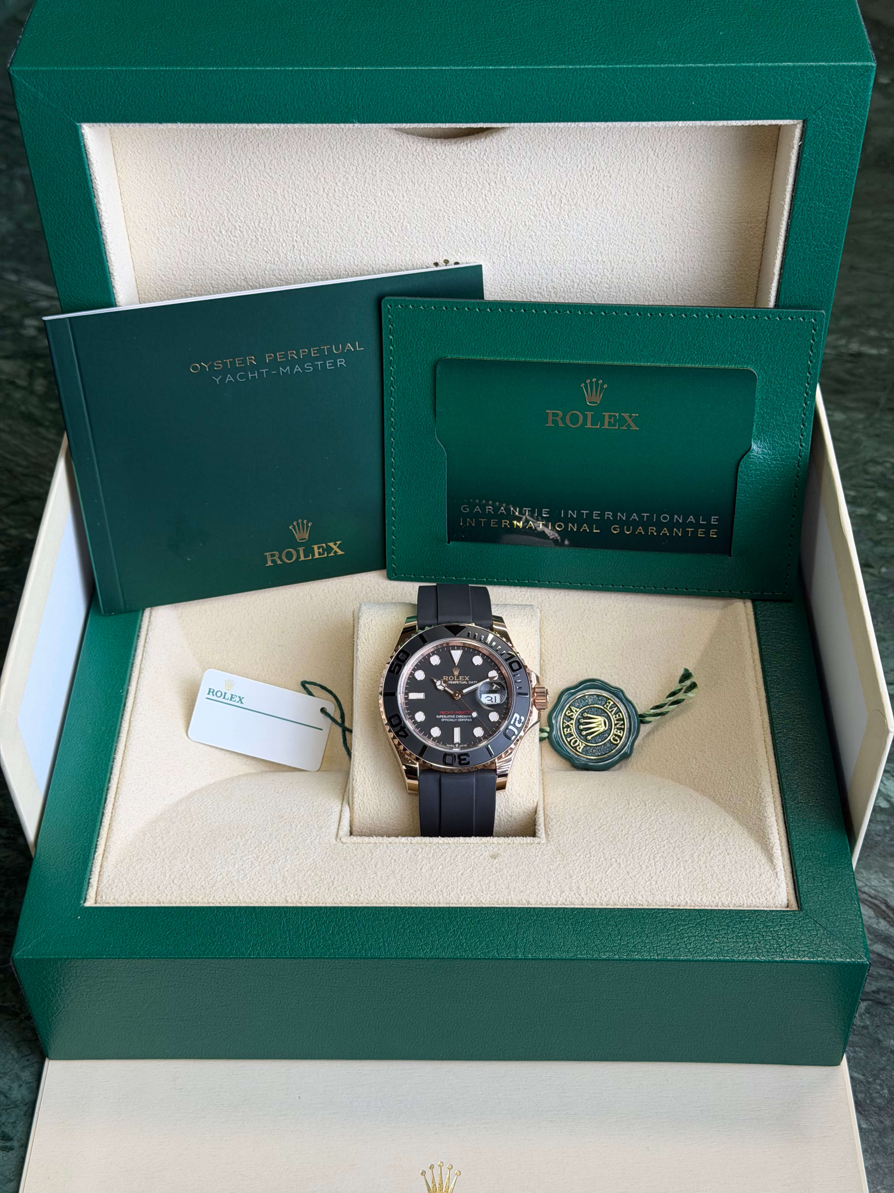 Watchrr - Authentic luxury watch