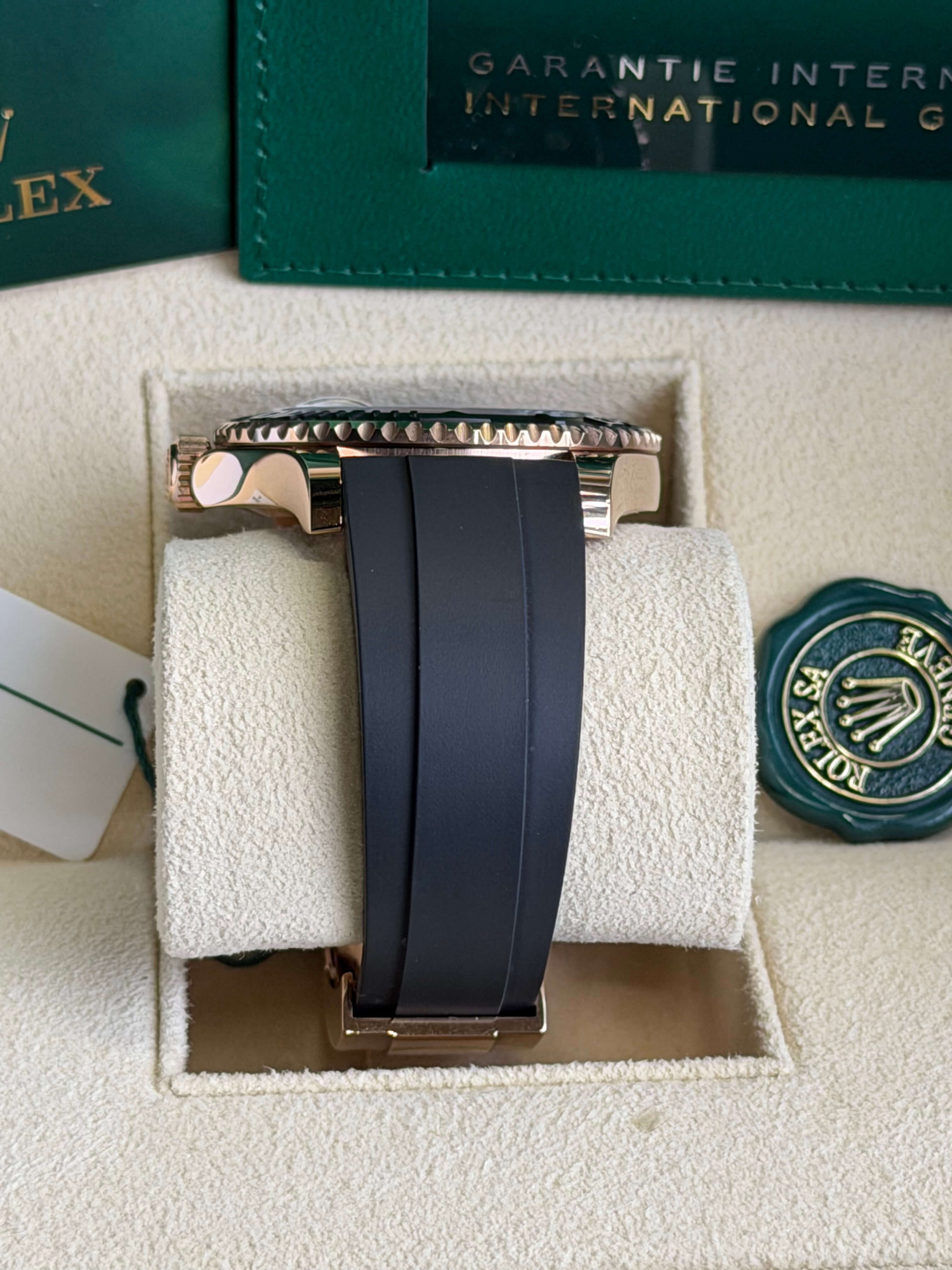 Watchrr - Authentic luxury watch