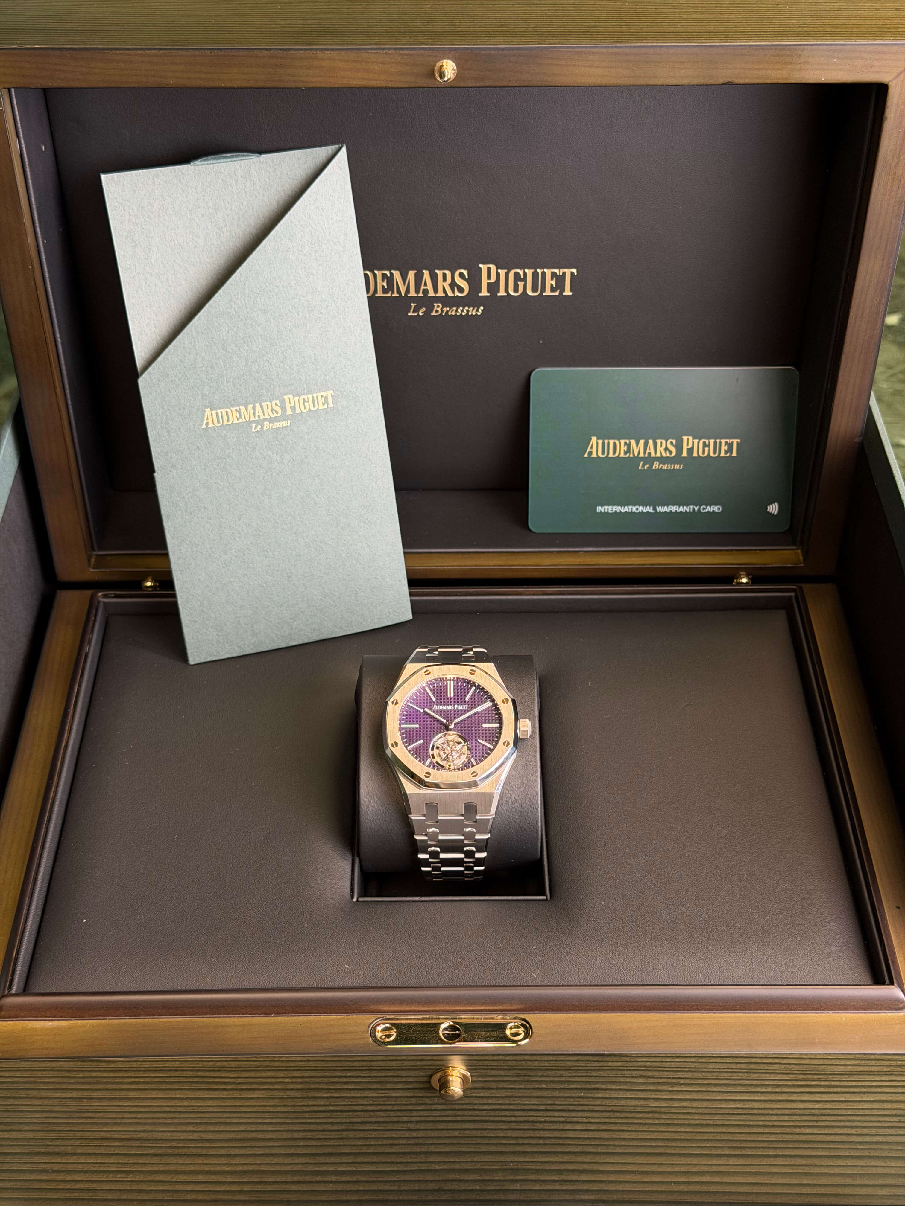 Watchrr - Authentic luxury watch