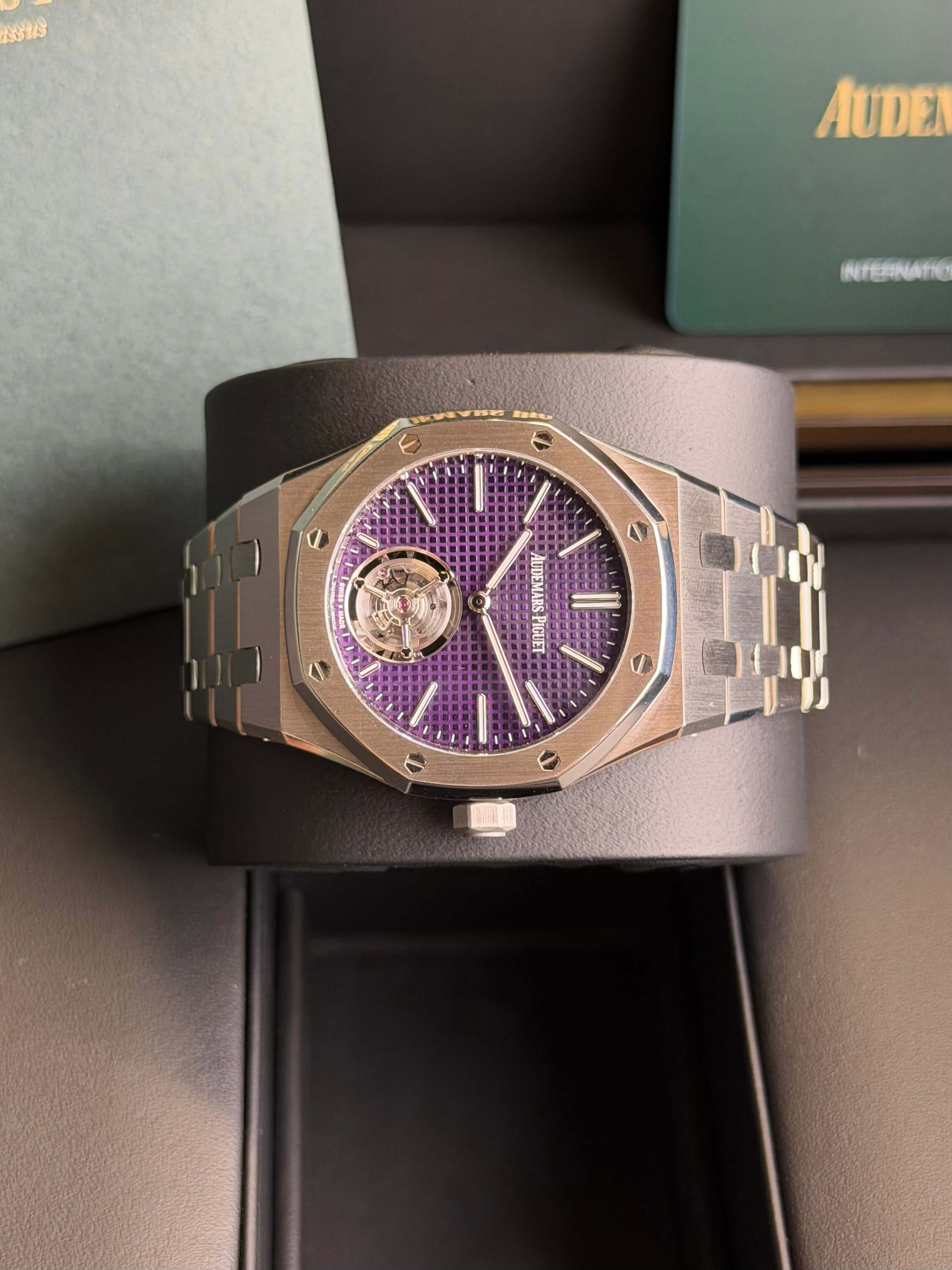 Watchrr - Authentic luxury watch