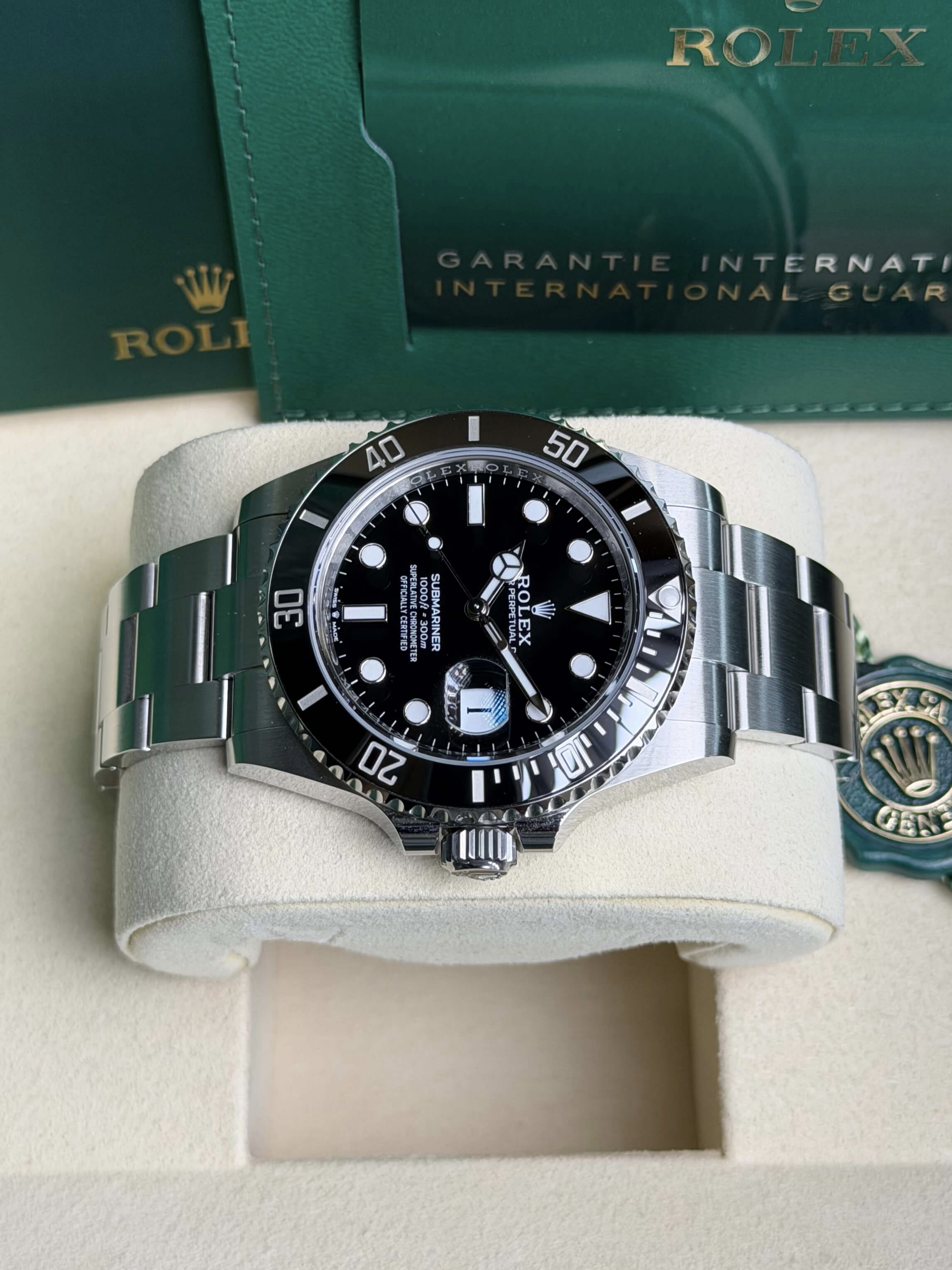 Watchrr - Authentic luxury watch