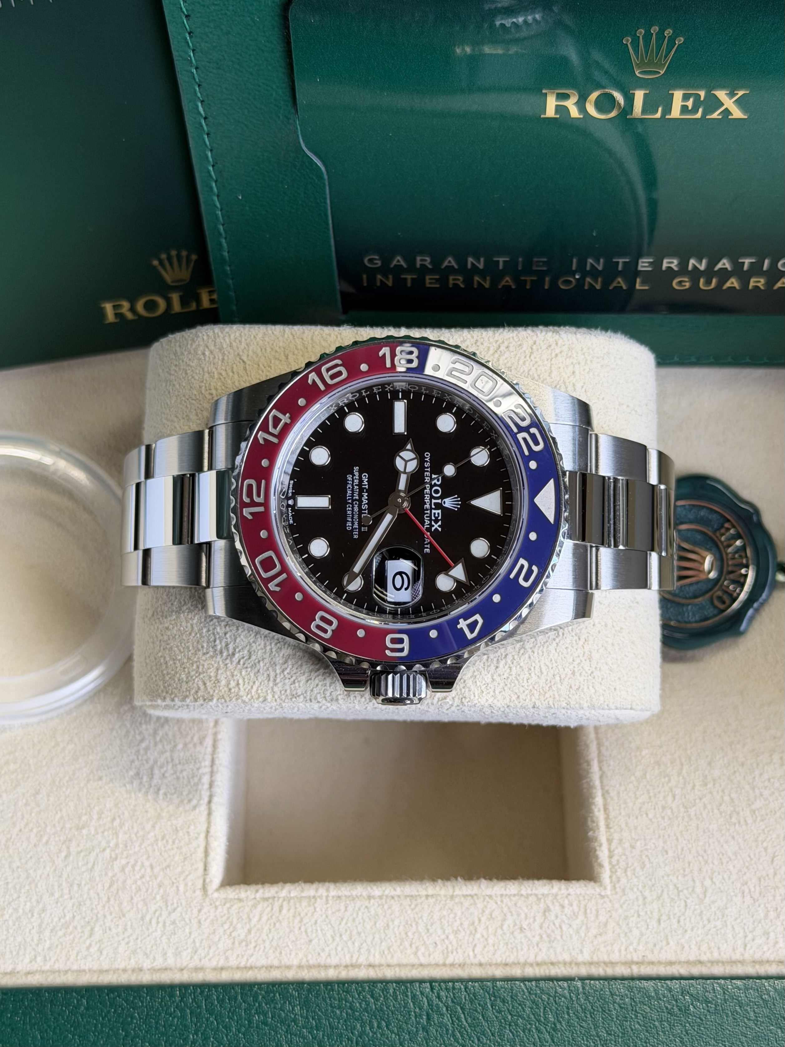 Watchrr - Authentic luxury watch