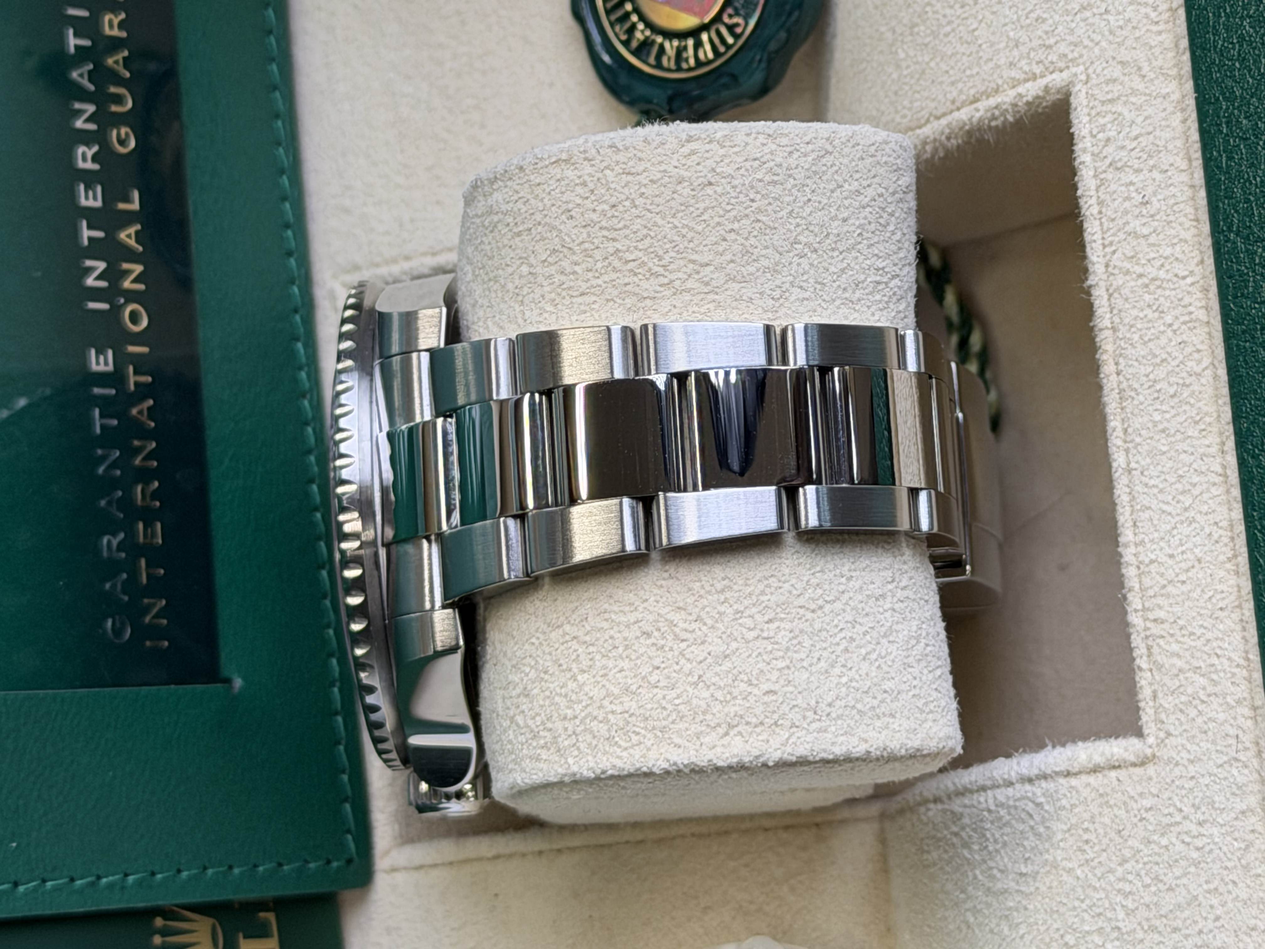 Watchrr - Authentic luxury watch