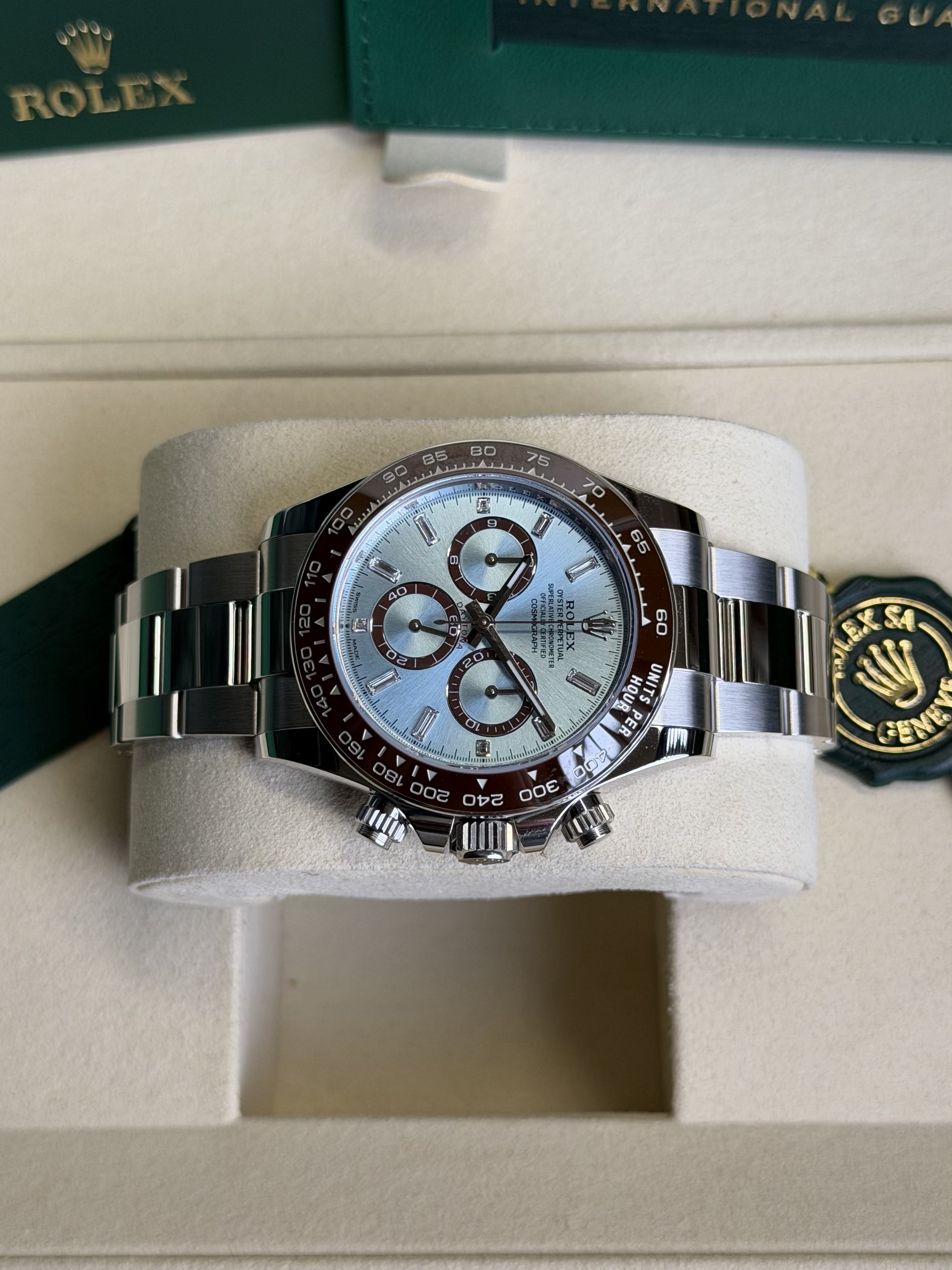 Watchrr - Authentic luxury watch