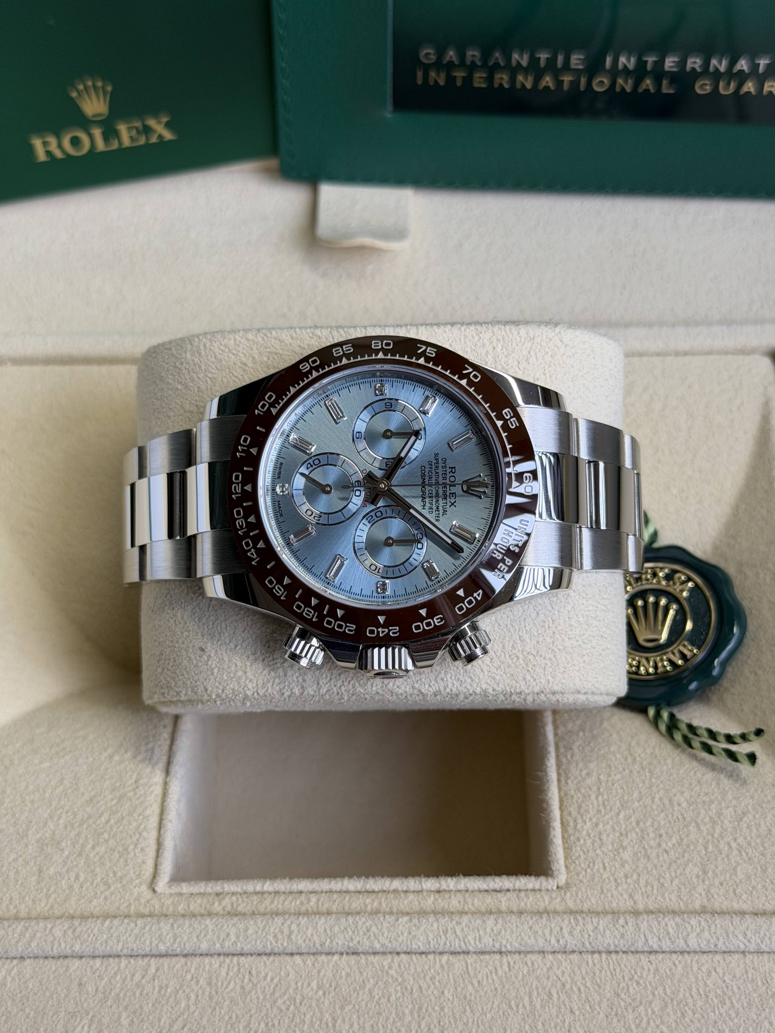Watchrr - Authentic luxury watch