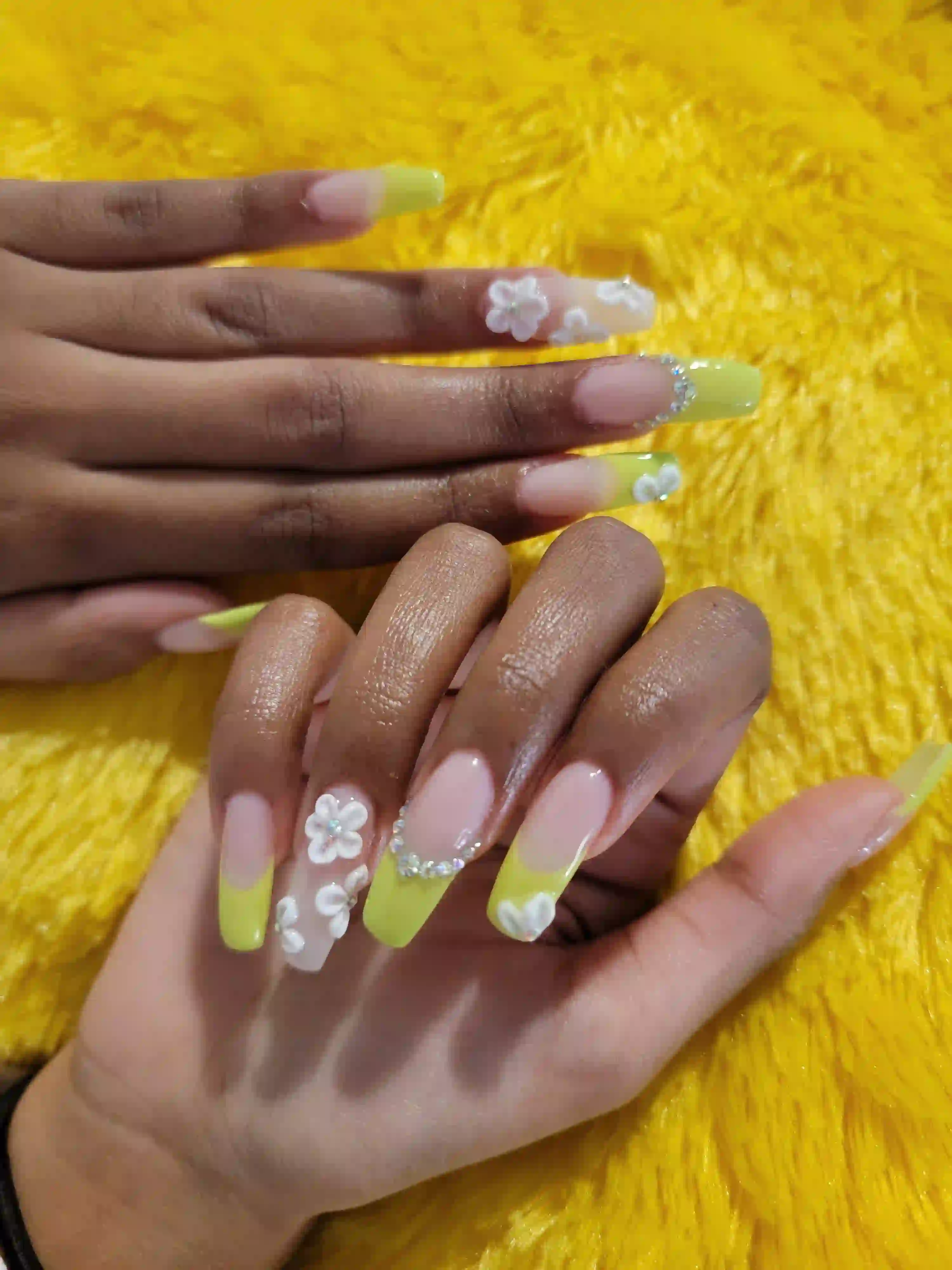 Lime green ombre coffin nails with 3D white floral nail art and rhinestones, luxury acrylic nails by Opalya mobile nail technician