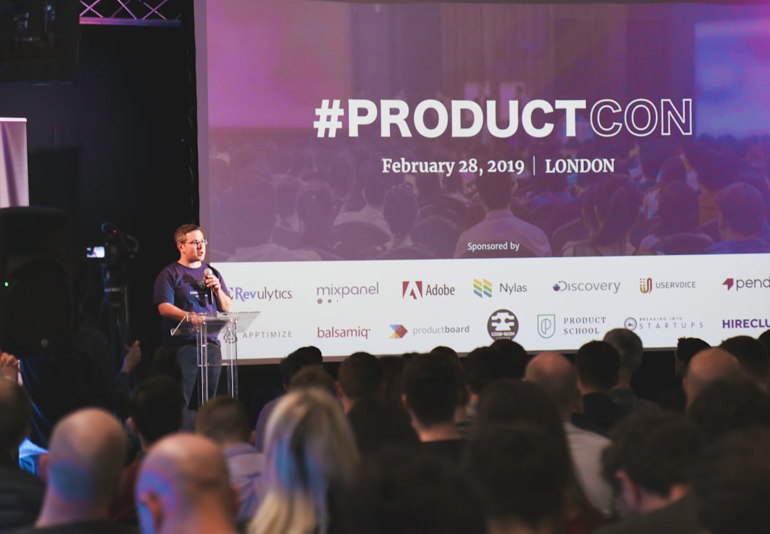 Mid-tier creators als CEO's: hoe je een eigen merk lanceert