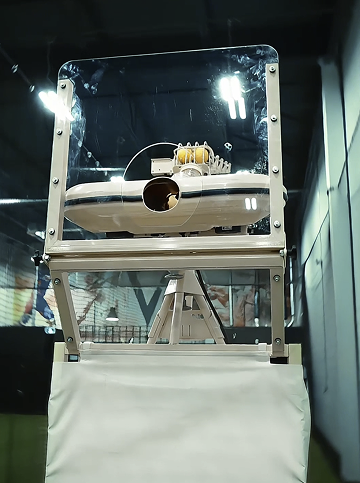 BOLA professional bowling machine. 