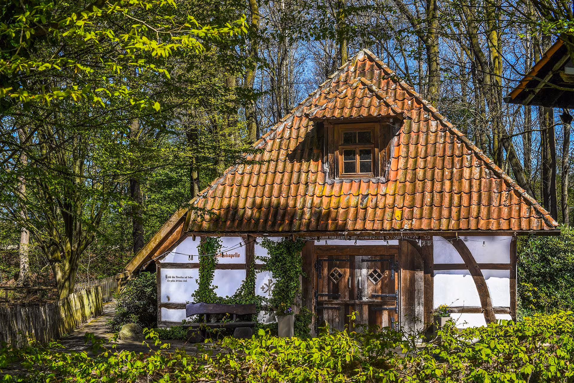Die Hirtenkapelle von außen fotografiert.