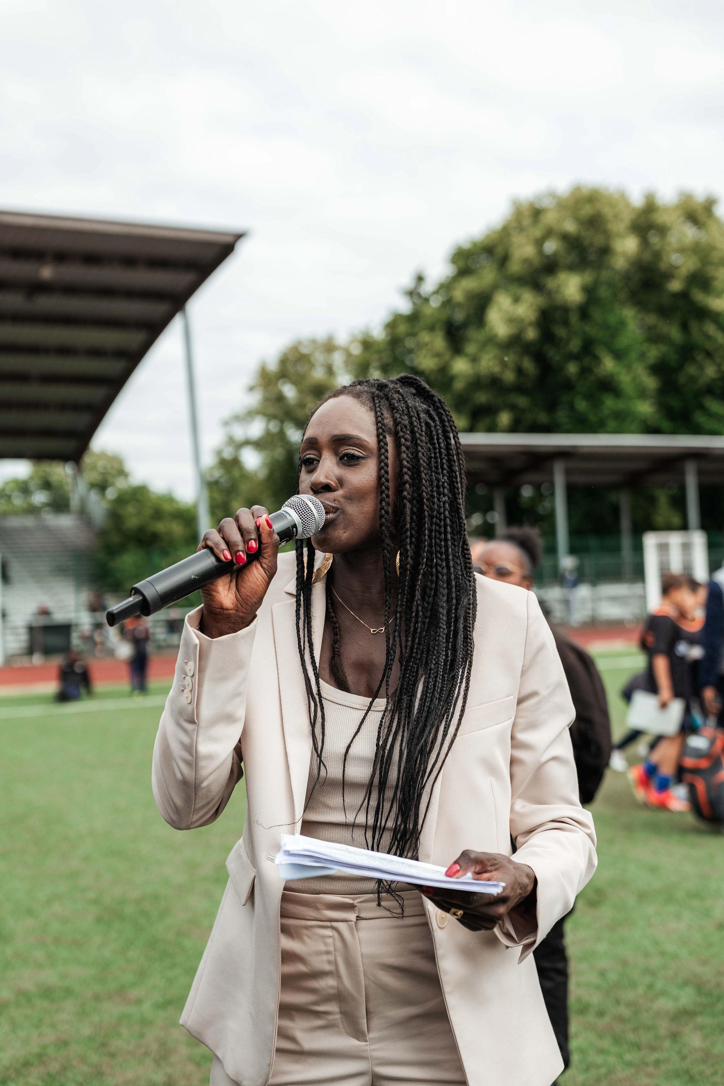 Speaker speak'her maitre de cérémonie
