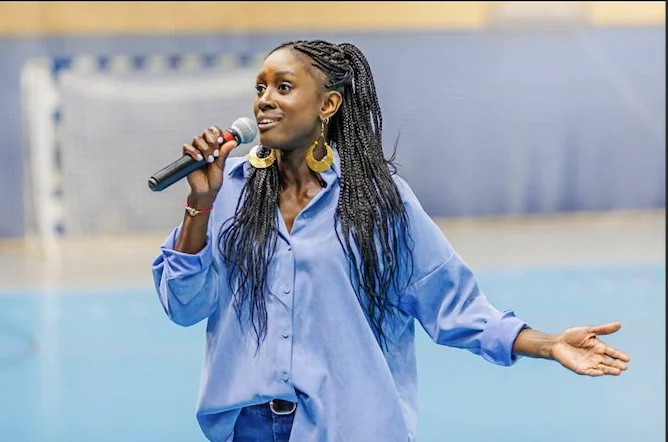 bin'homme speaker speak'her animateur