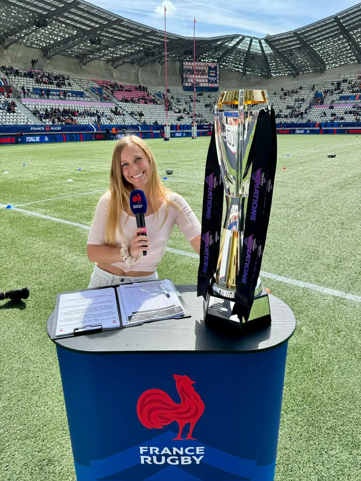 bin'homme speaker speak'her animateur