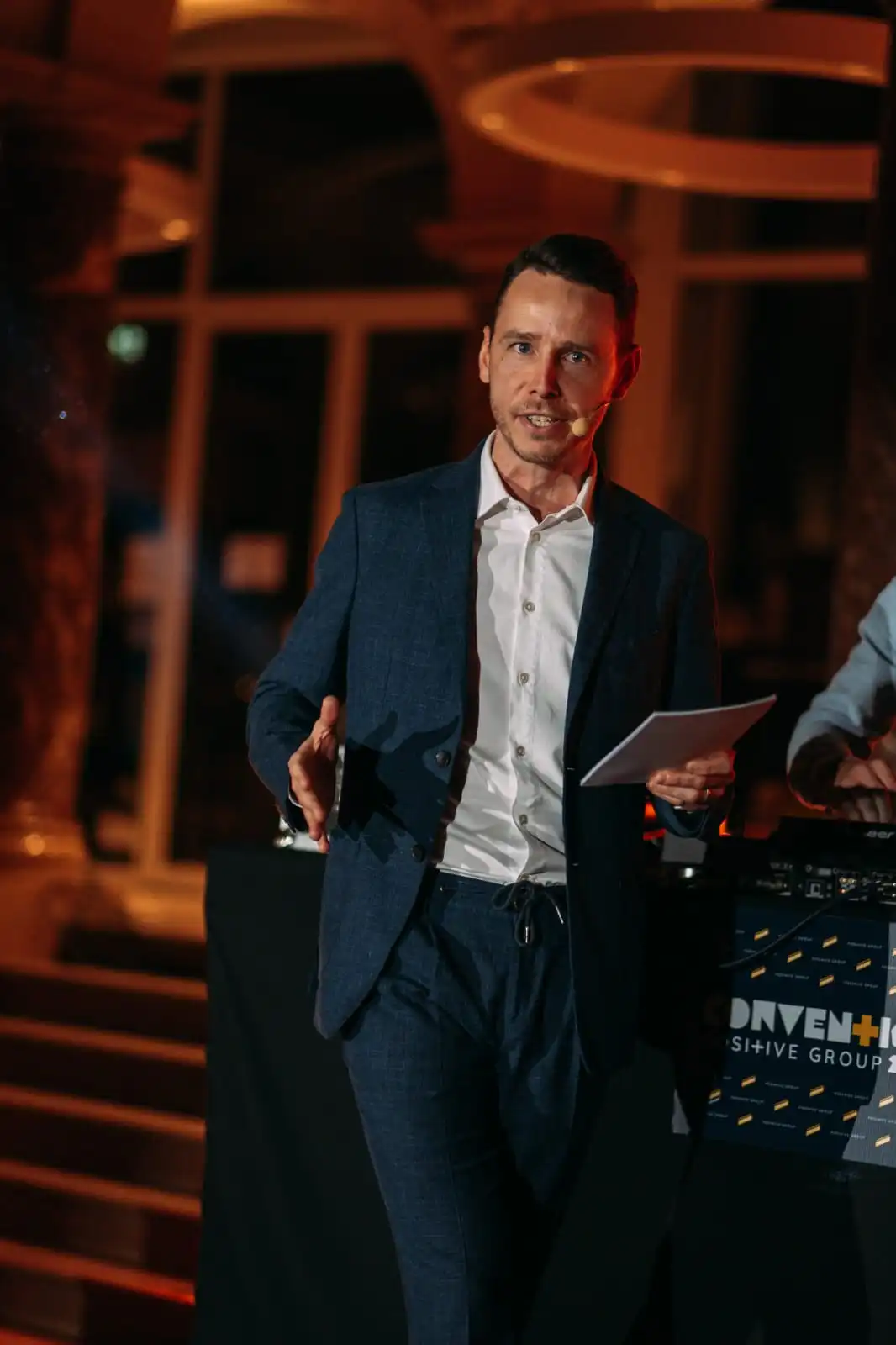 Speaker speak'her maitre de cérémonie