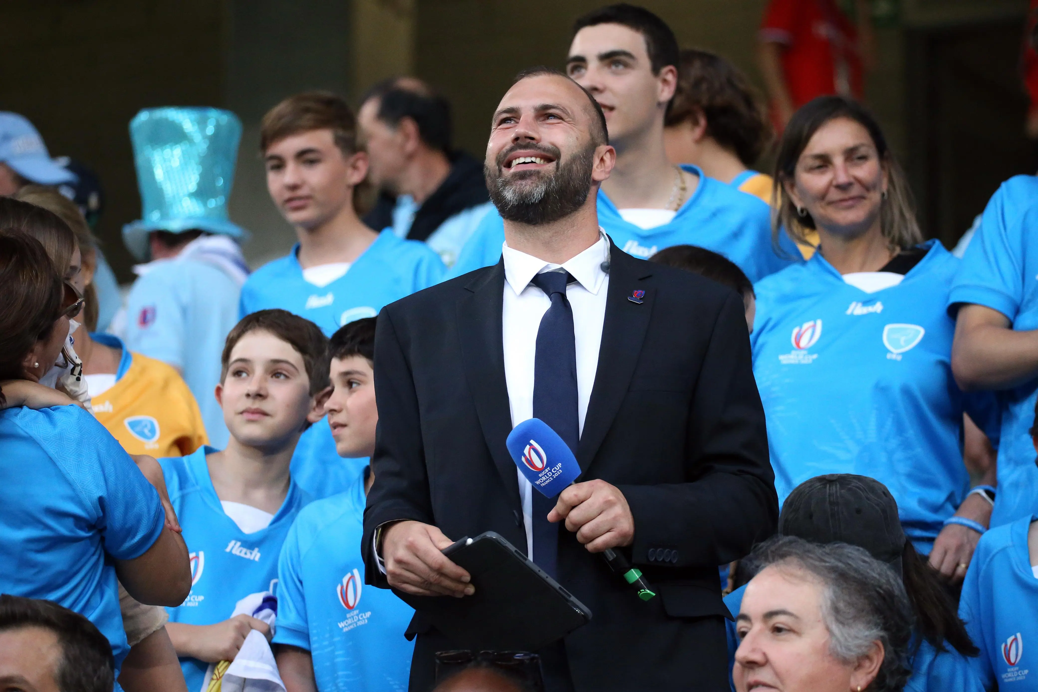 bin'homme speaker speak'her animateur