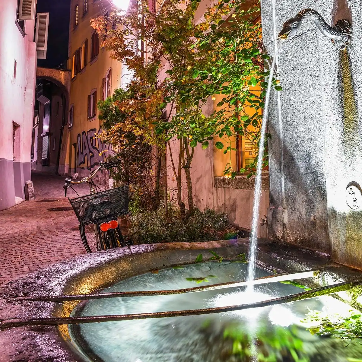 Photo d'une fontaine de la vielle ville de Sion