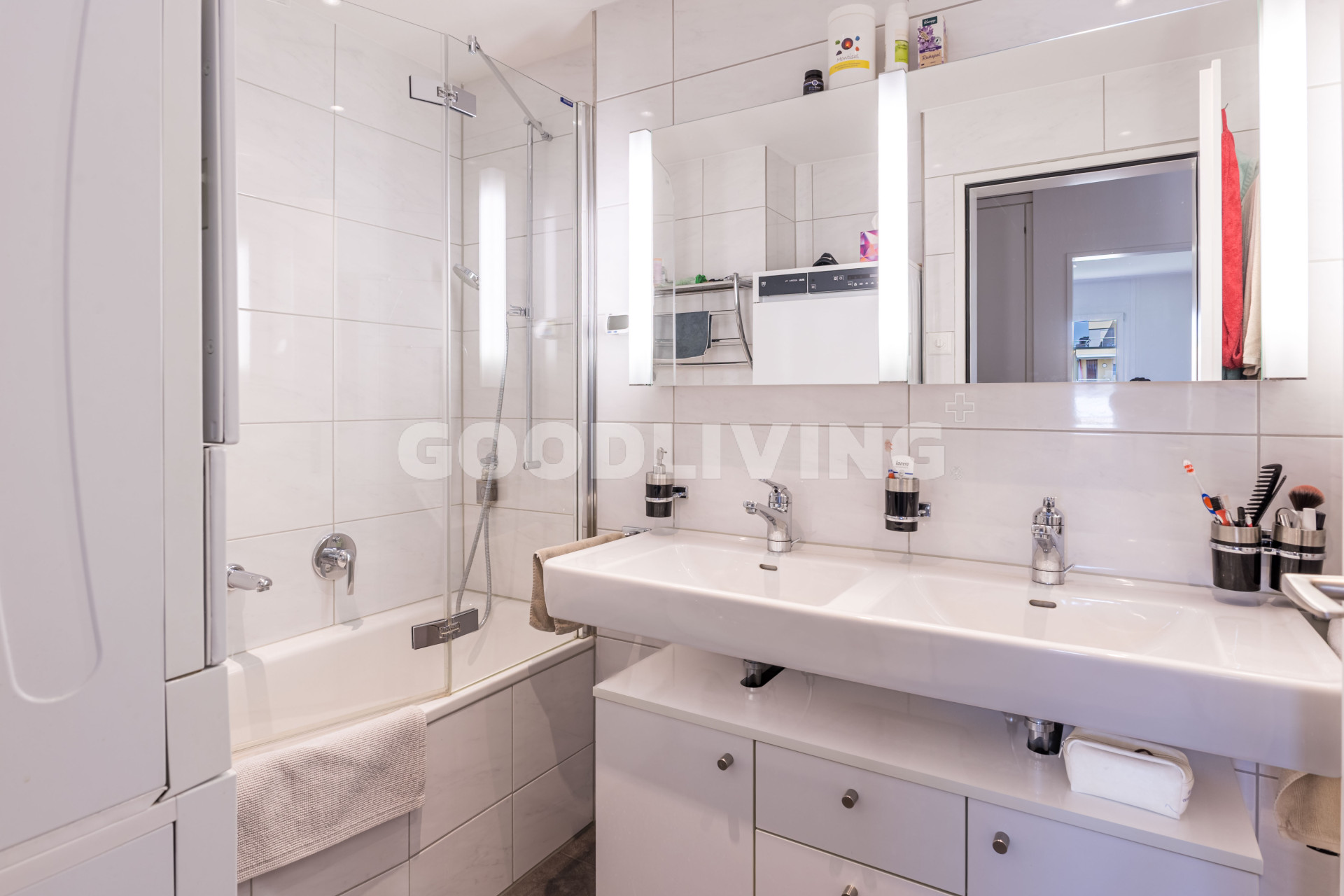 *RESERVIERT* Hier erwartet Sie in der steuergünstigen Gemeinde eine top renovierte Wohnung