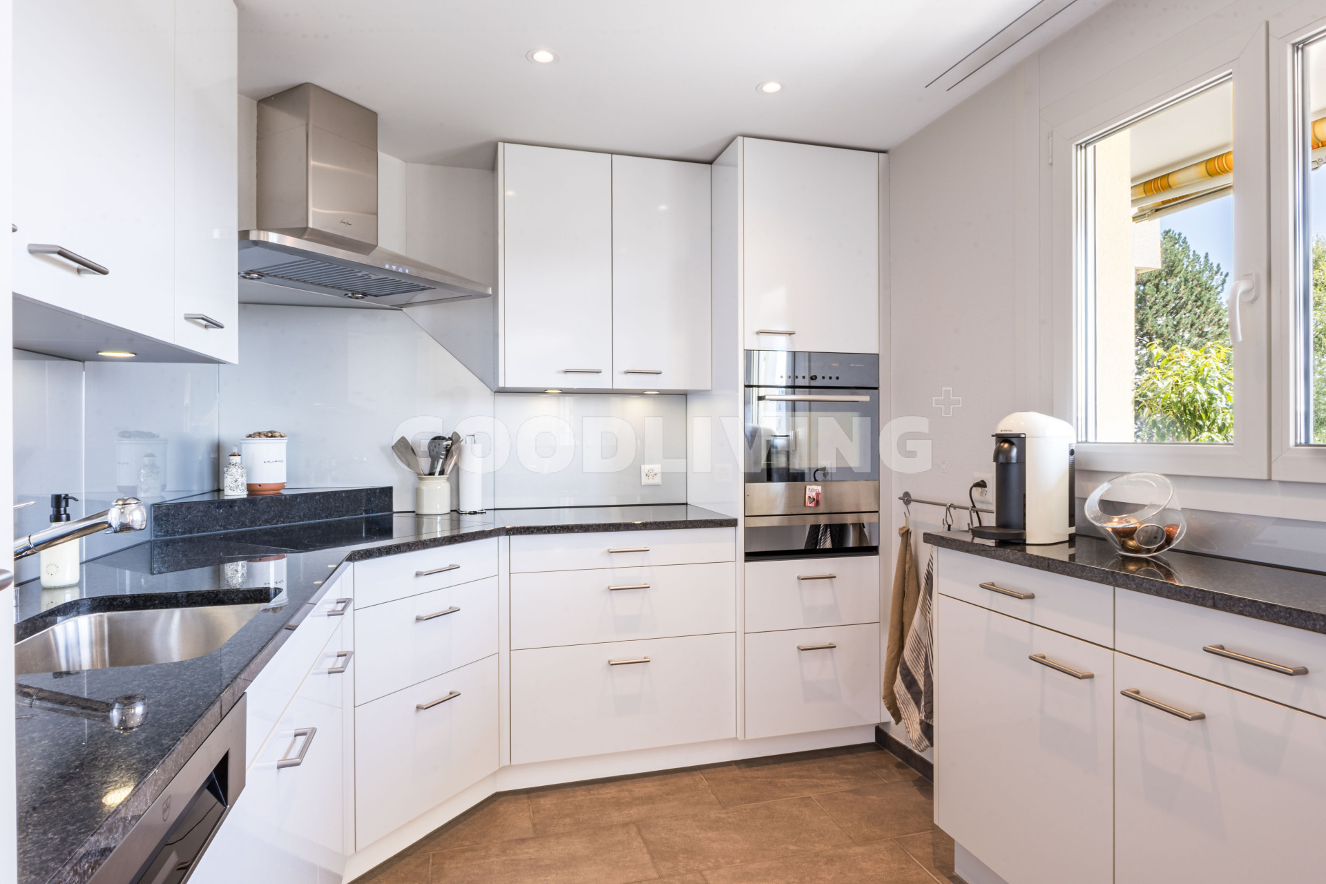 *RESERVIERT* Hier erwartet Sie in der steuergünstigen Gemeinde eine top renovierte Wohnung