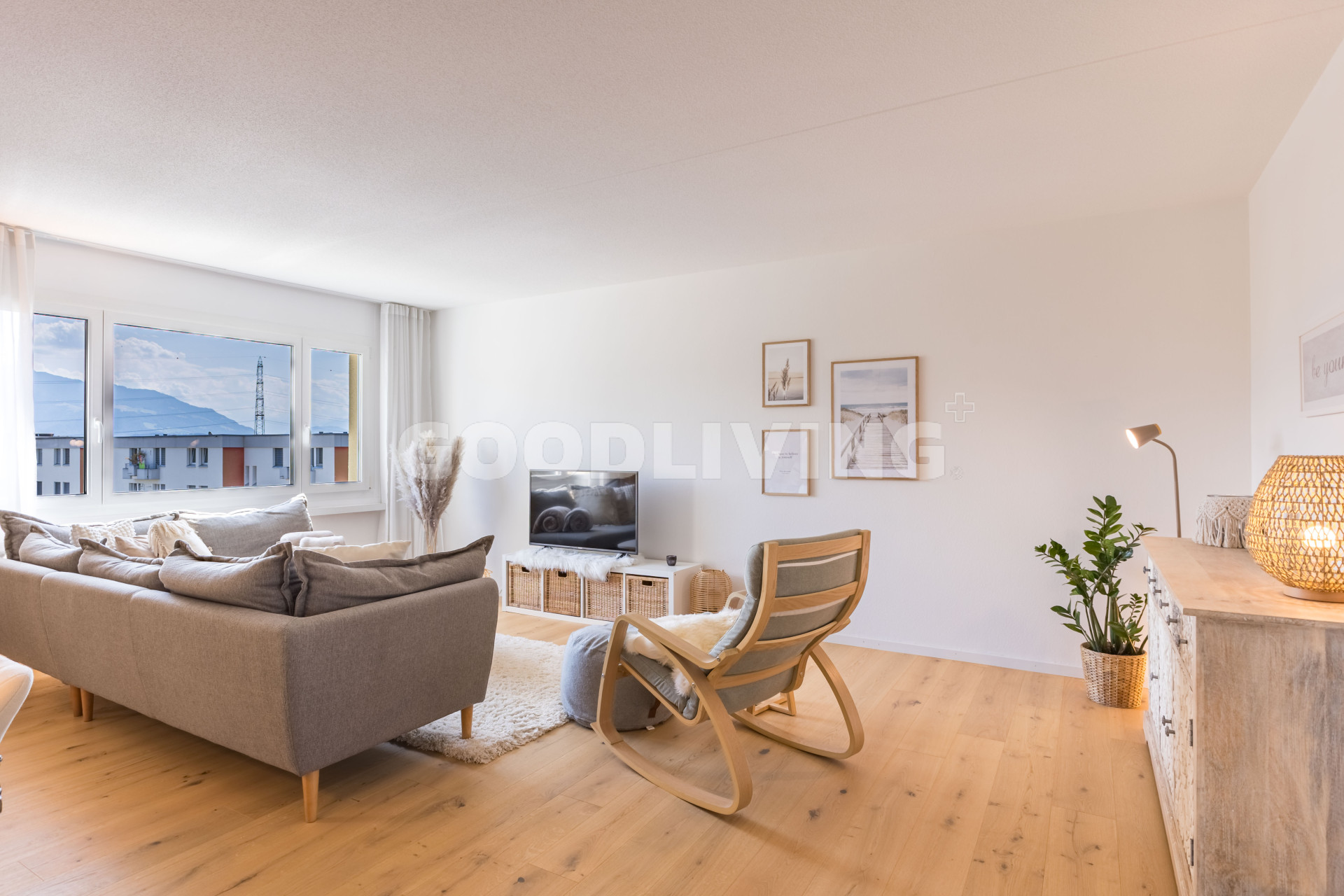 *RESERVIERT* Hier erwartet Sie in der steuergünstigen Gemeinde eine top renovierte Wohnung