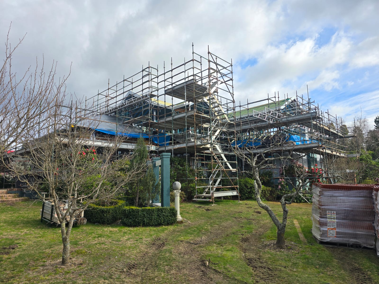 katooma building stage