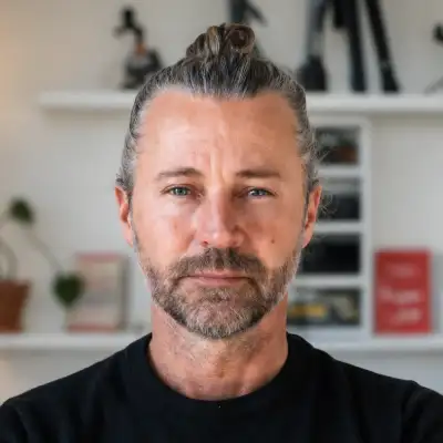Piet Alberts, is a senior designer digital marketing consultant based in South Africa.