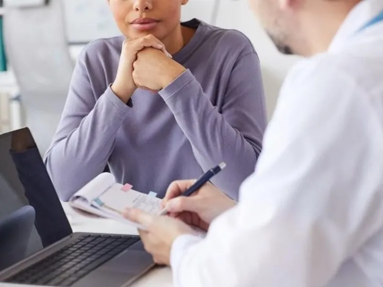 Qué es el consentimiento informado y cómo aplicarlo en protección de datos