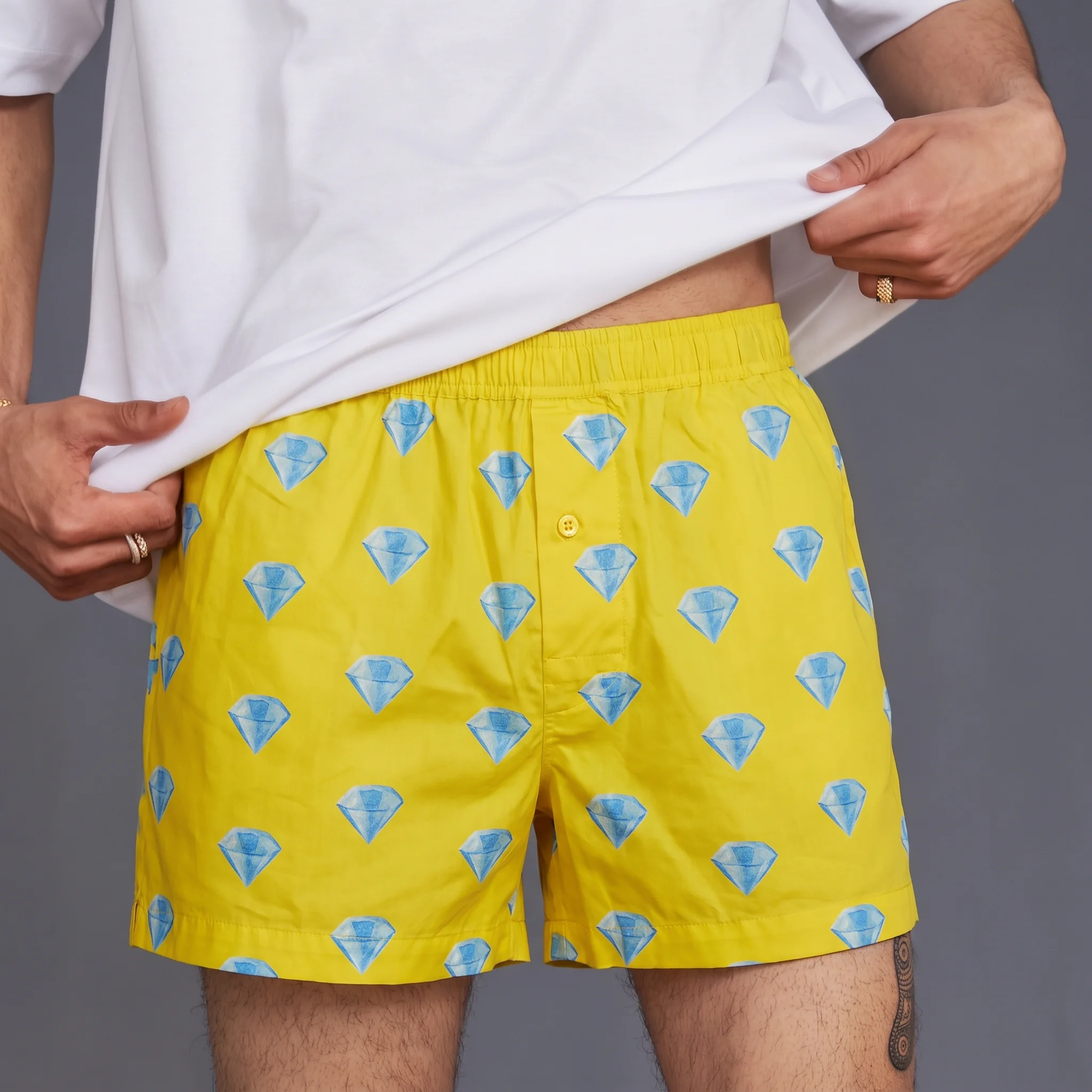 Gele boxershort met blauwe diamantprint