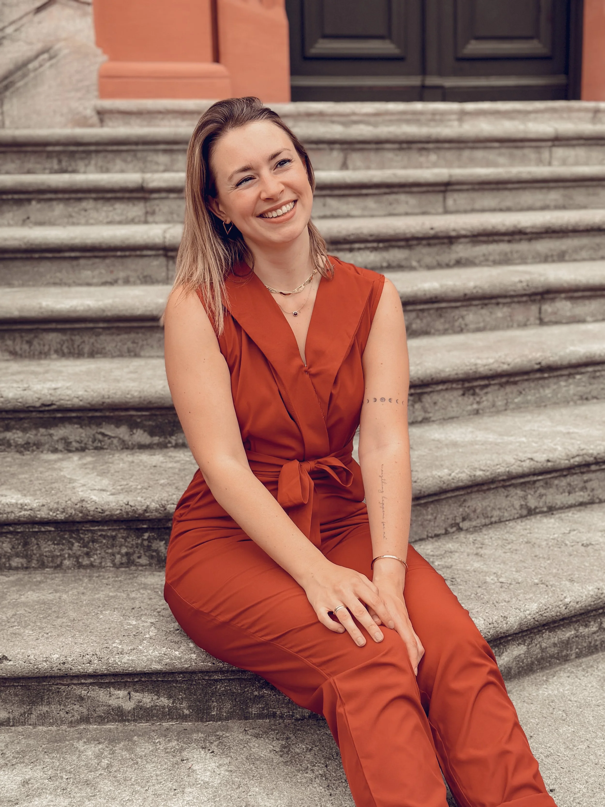 [team] image of tutor smiling (for a private tutor)