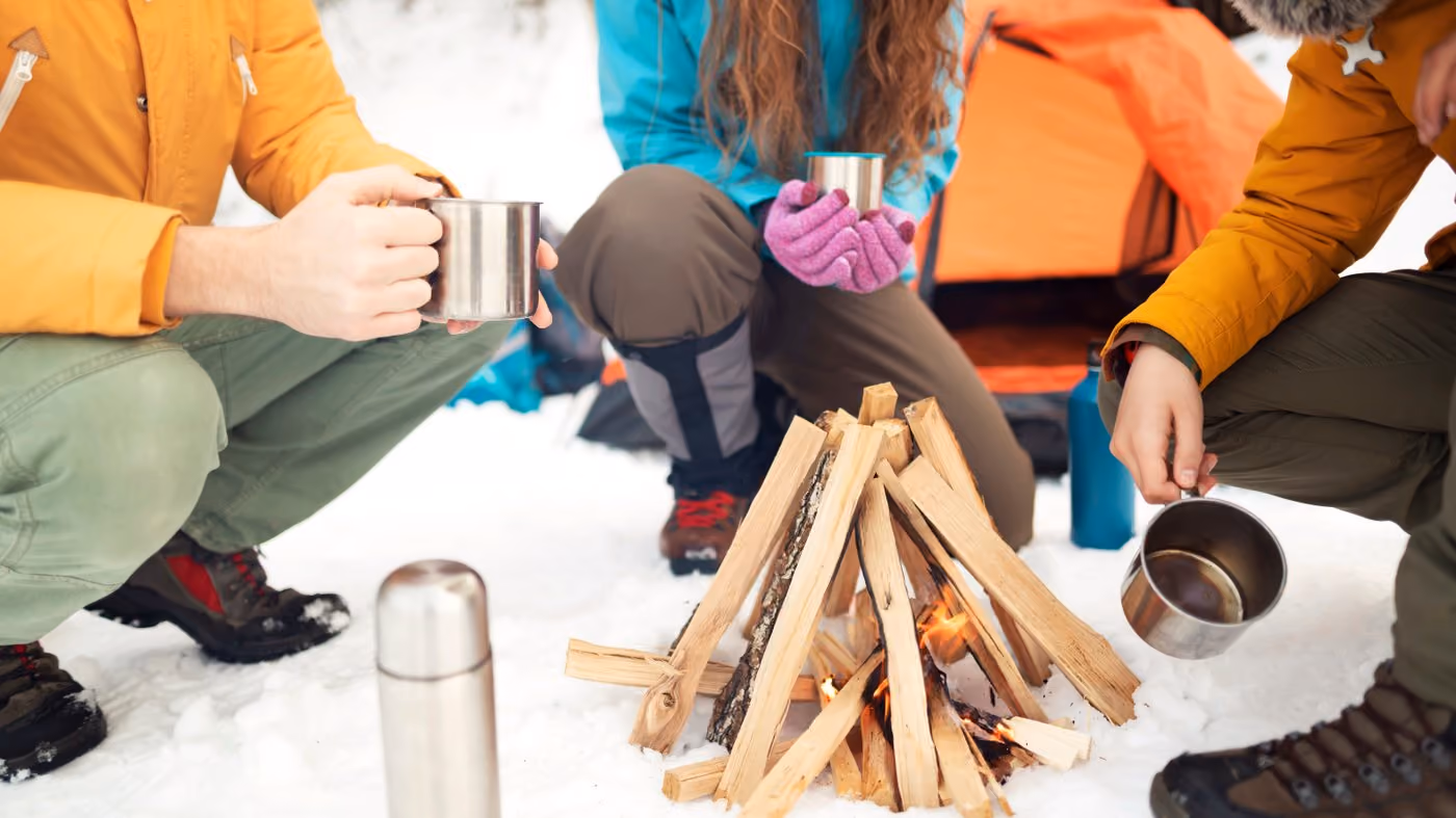 Wintercamping bedeutet Auszeit von Hektik und Trubel. Auf drei unserer Überland-Campingplätze ist genau das möglich. Hegi Familien Camping, Kalberschnacke und Bühlhof laden euch ein gemeinsam mit uns, diese besondere Jahreszeit zu genießen.