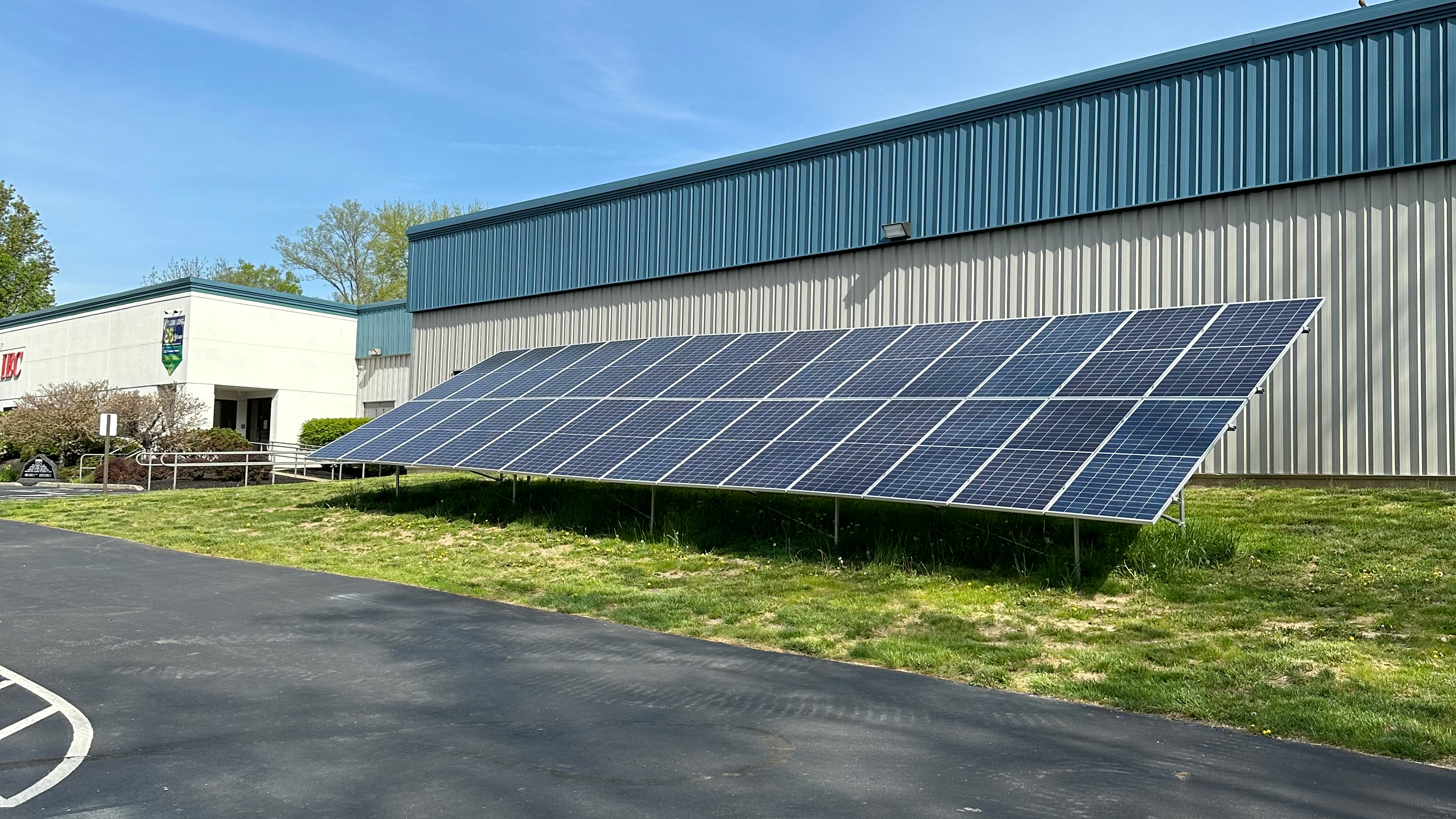 Large solar array on a clear sky day