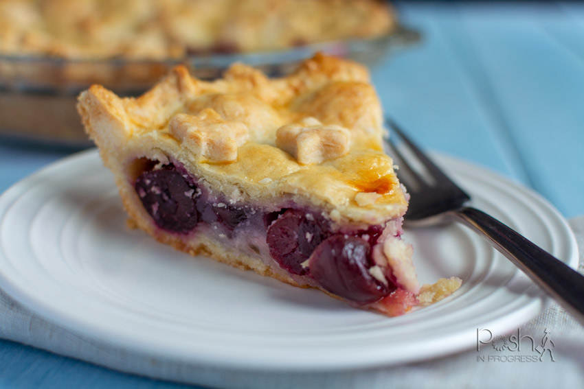 cherry pie with fresh cherries