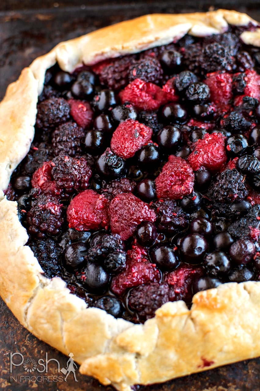 mixed-berry-galette-with-the-best-pie-crust-04