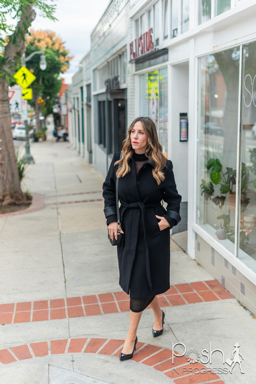 The Timeless Women’s Wool Trench Coat: A Style Essential for Every Season