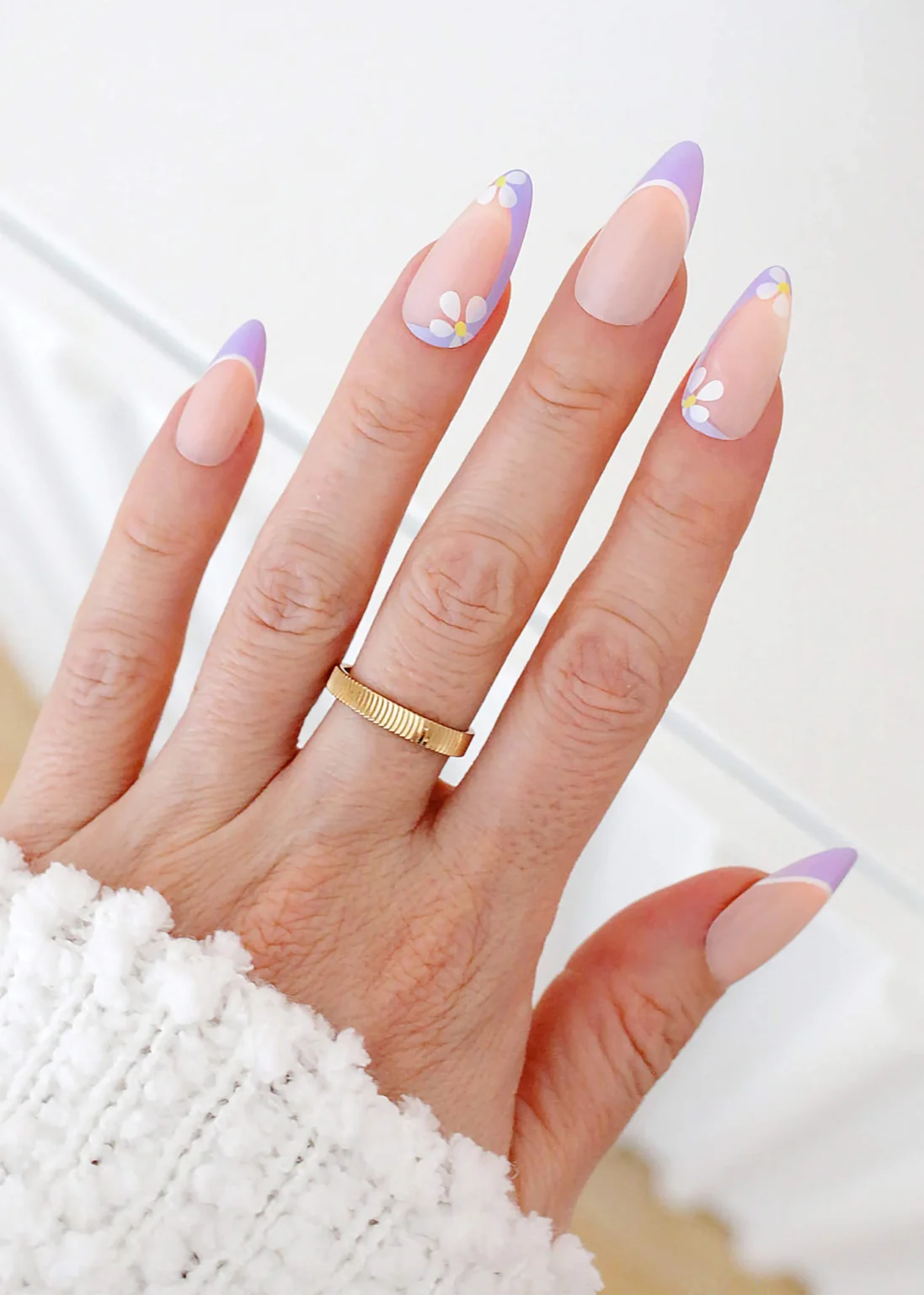 Here are 5 Stunning Spring Nails Designs to Try