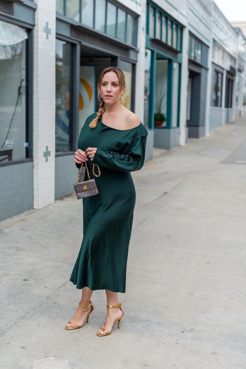Here’s Why an Asymmetrical Neckline Dress is Great for Your Wardrobe