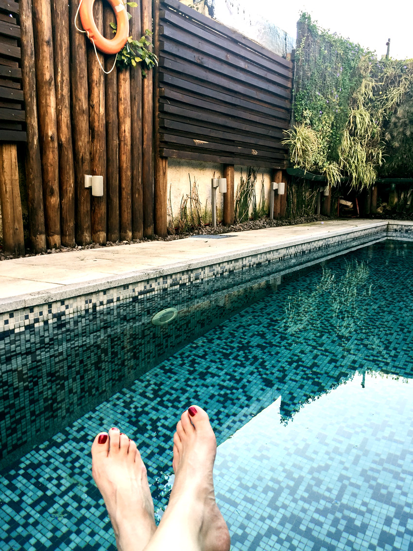 This is My Super Fancy Mint Julep Pedicure