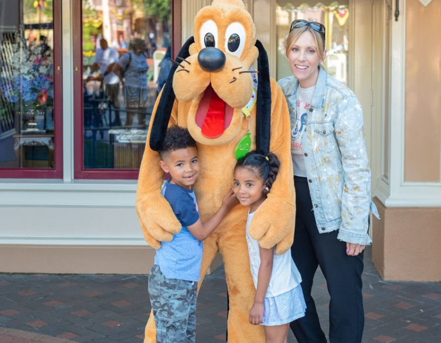 The Best Tips For Going to Disneyland with Little Kids