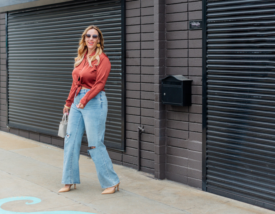 Fall 2022 Fashion Must Have: High Waisted Wide Leg Jeans