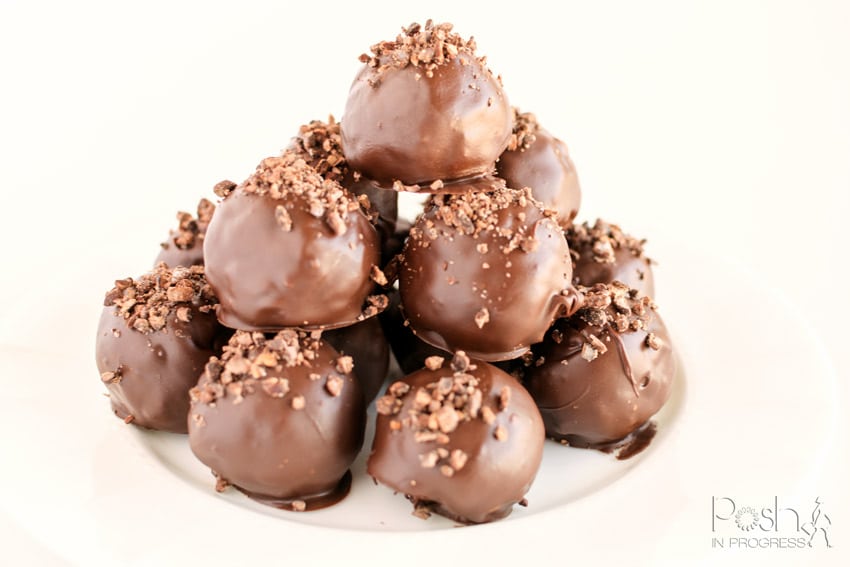 No-Bake Chocolate Peanut Butter Energy Balls Recipe