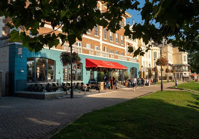 Tapas with a view. Brindisa Richmond pairs proper Spanish dishes with a riverside setting. Book your spot with Ambl.