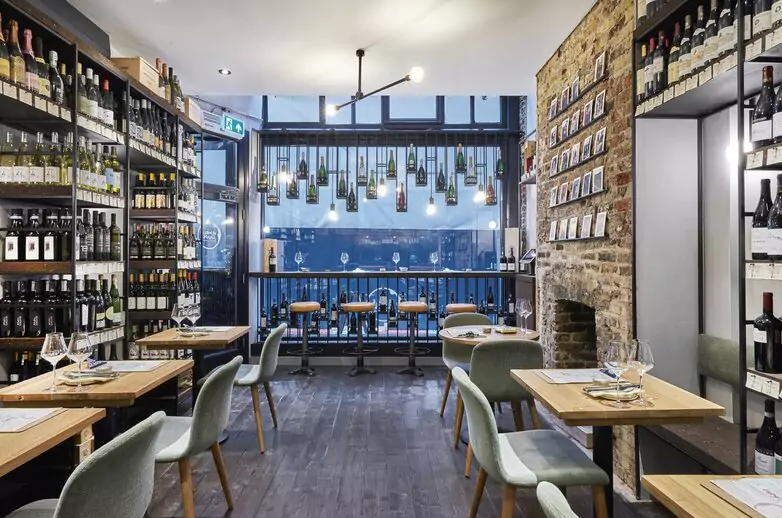 Just steps from Liverpool Street Station, Humble Grape offers over 400 sustainable wines in a cozy, modern setting. Book your table with Ambl.