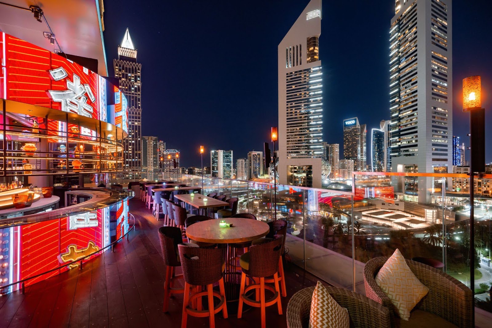 If you're looking for sky-high Dubai bars for a relaxing drink (or a few), you've come to the right place. Here are the eight best Dubai bars with a view.