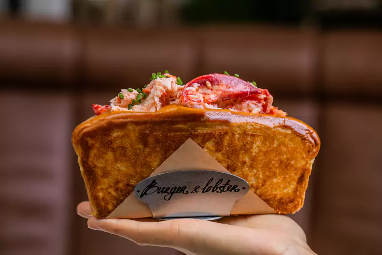 Tucked away from the hustle and bustle, Burger & Lobster Bond Street offers prime burgers and fresh Atlantic lobsters in a sleek, buzzing space. Book now on Ambl.