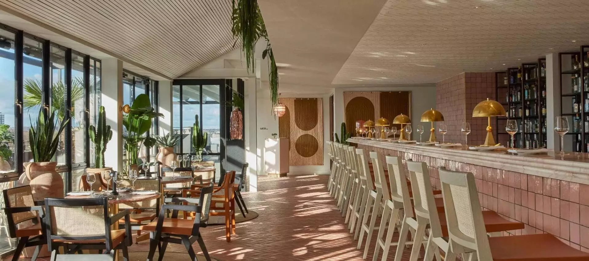 Kaso brings the nostalgic warmth of summer to life, blending the relaxed rhythm of the Mediterranean with the energy of East London.